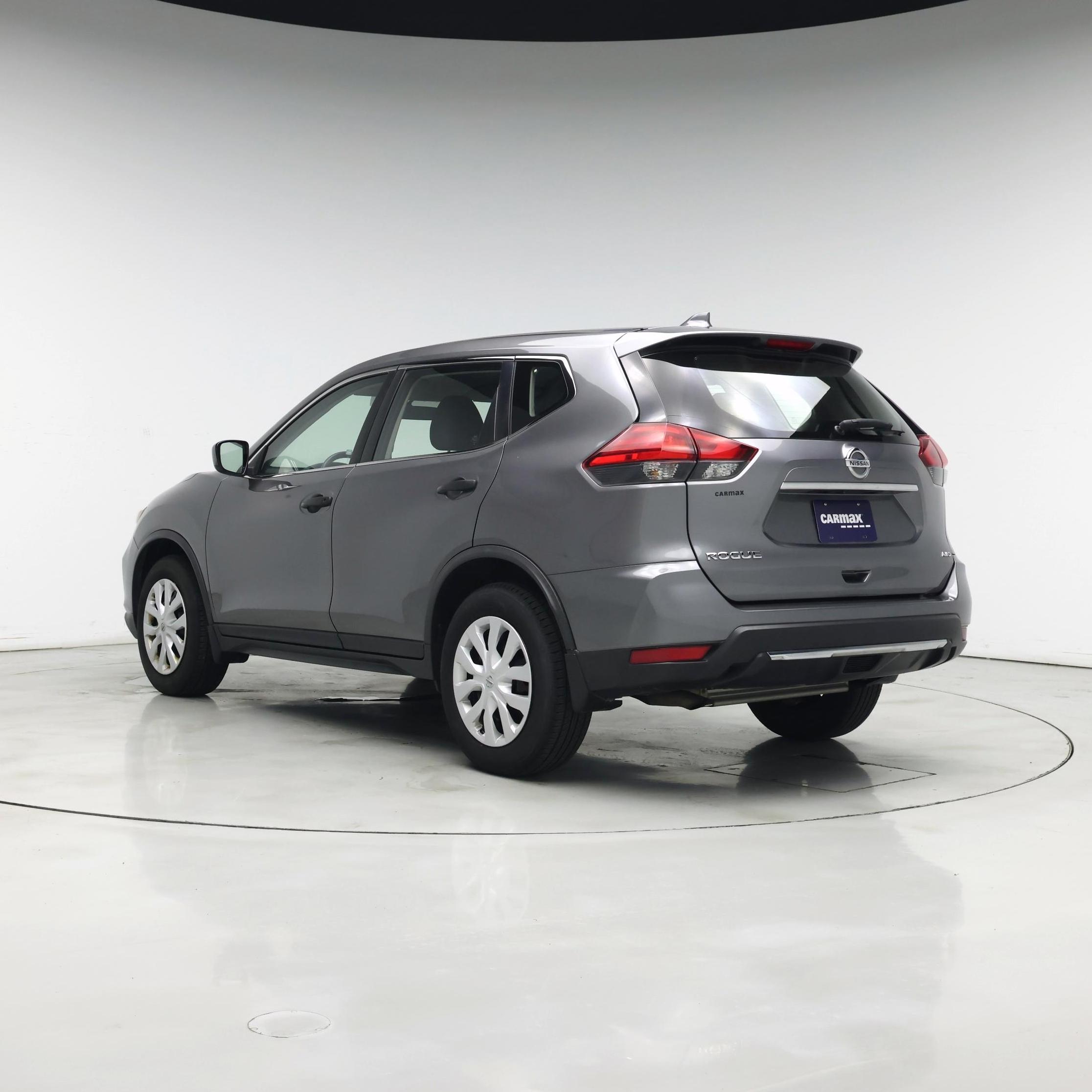 Thumbnail: 2017 Nissan Rogue - 2