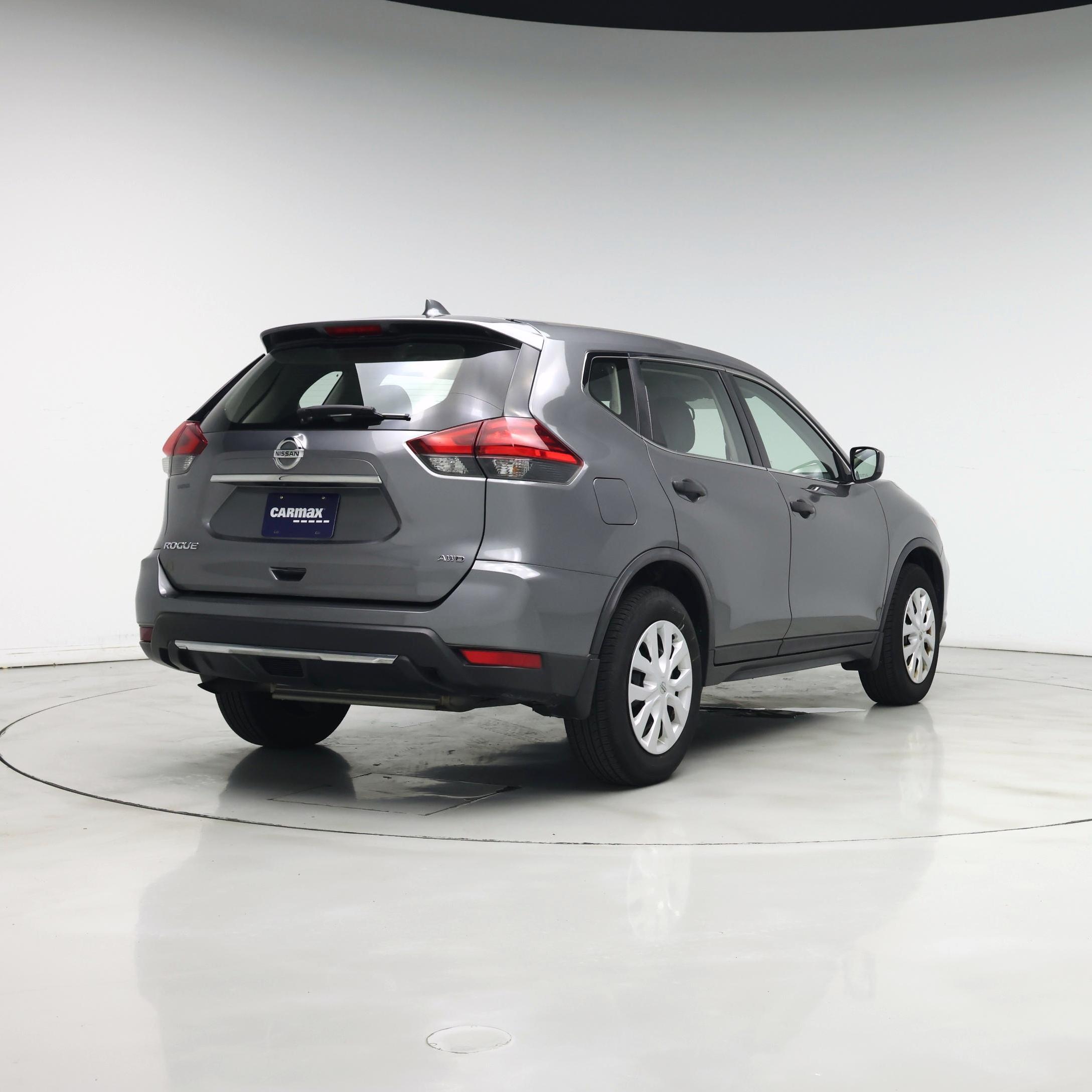 Thumbnail: 2017 Nissan Rogue - 8