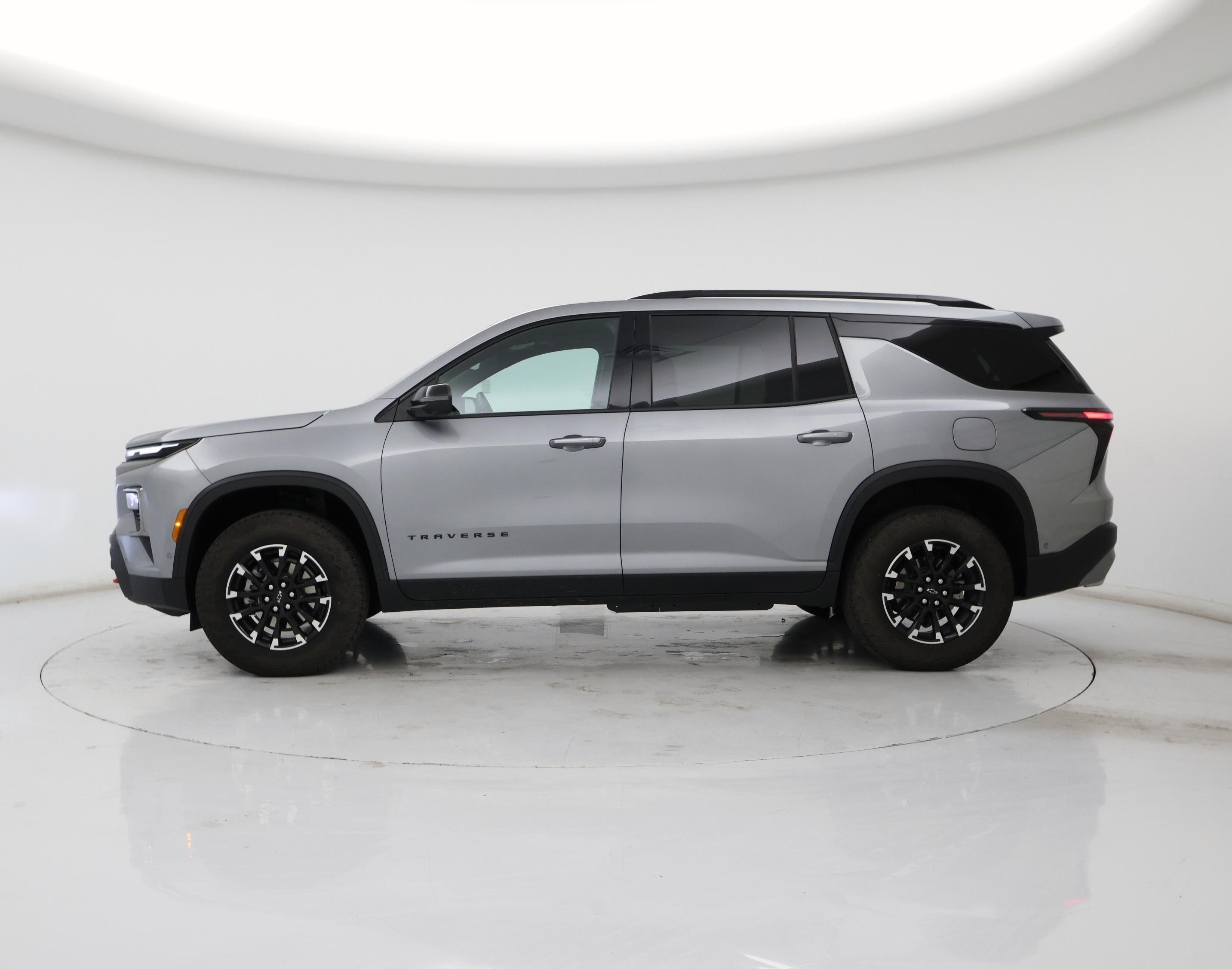 Thumbnail: 2024 Chevrolet Traverse - 3