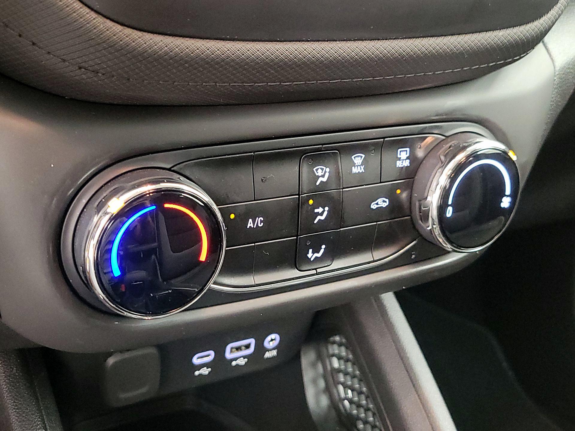 Thumbnail: 2022 Chevrolet TrailBlazer - 16
