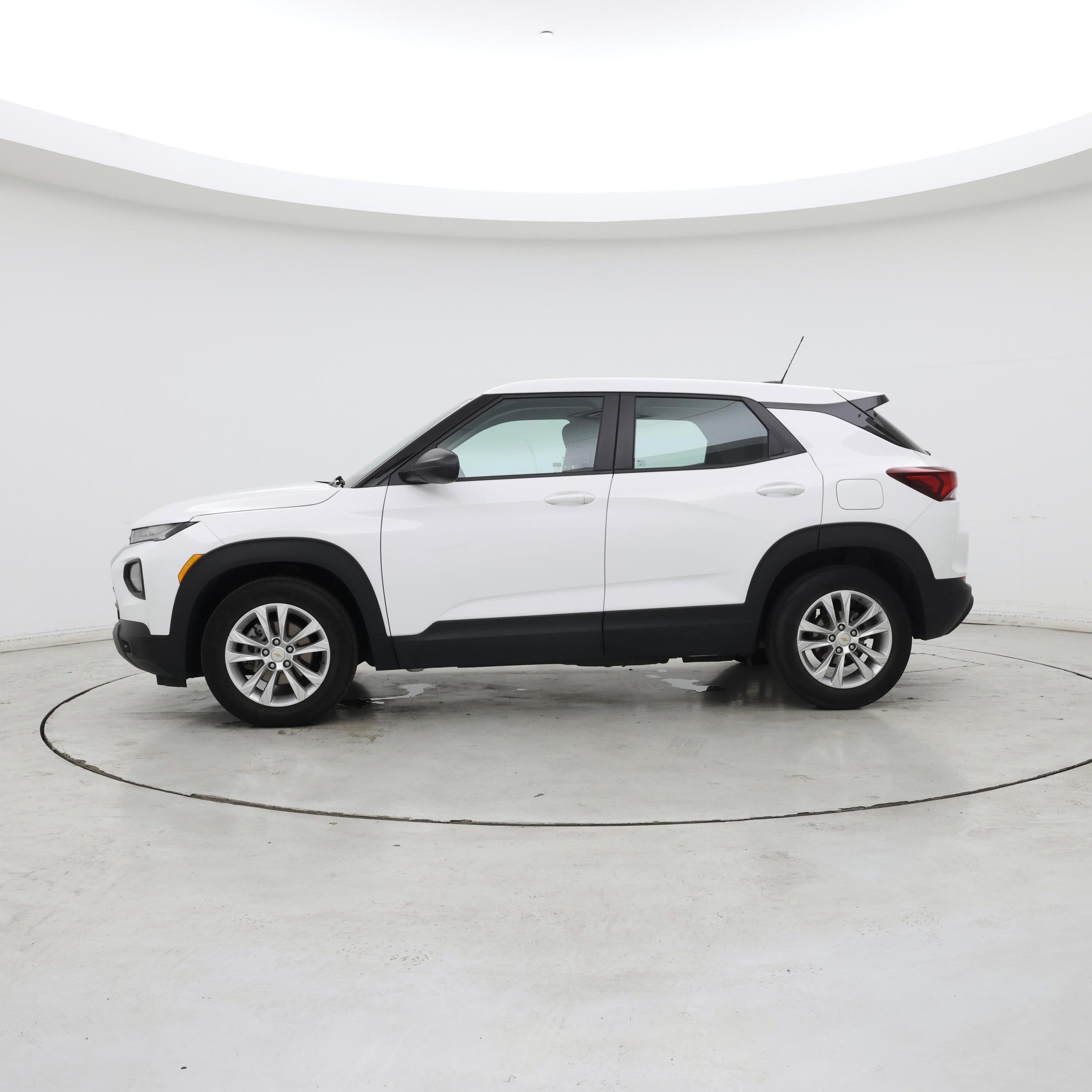Thumbnail: 2022 Chevrolet TrailBlazer - 3