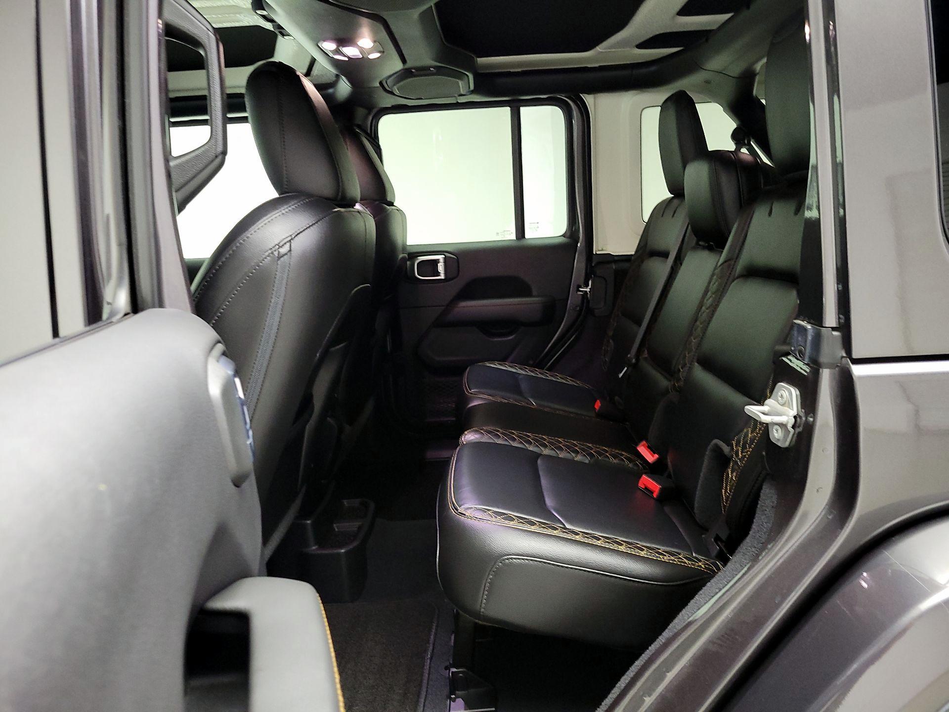 Thumbnail: 2021 Jeep Wrangler - 20