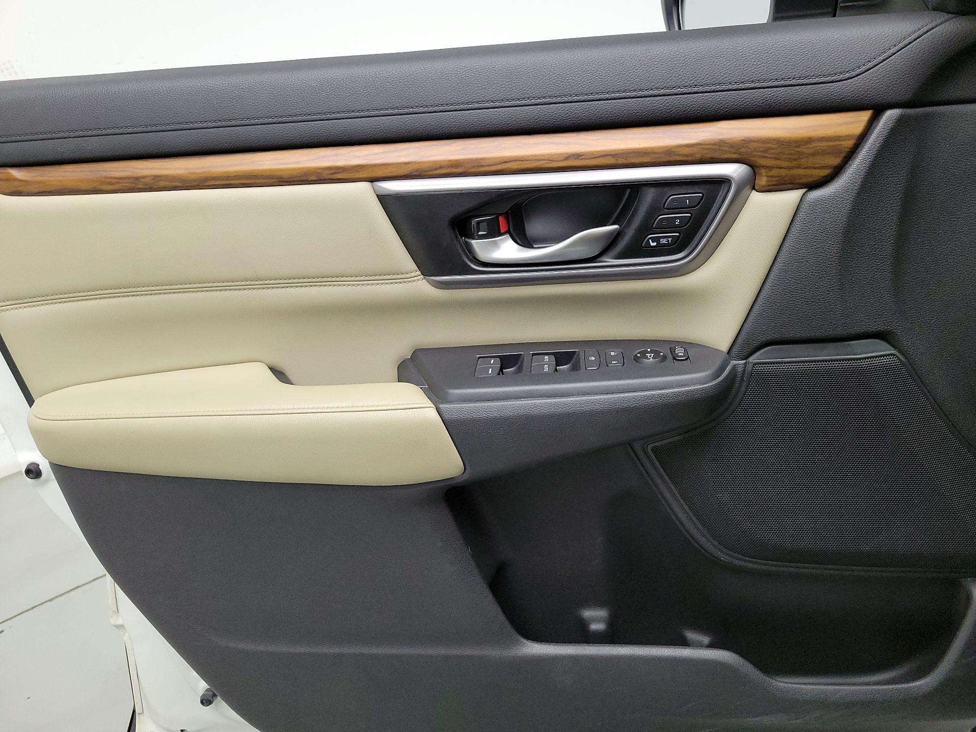 Thumbnail: 2017 Honda CR-V - 12