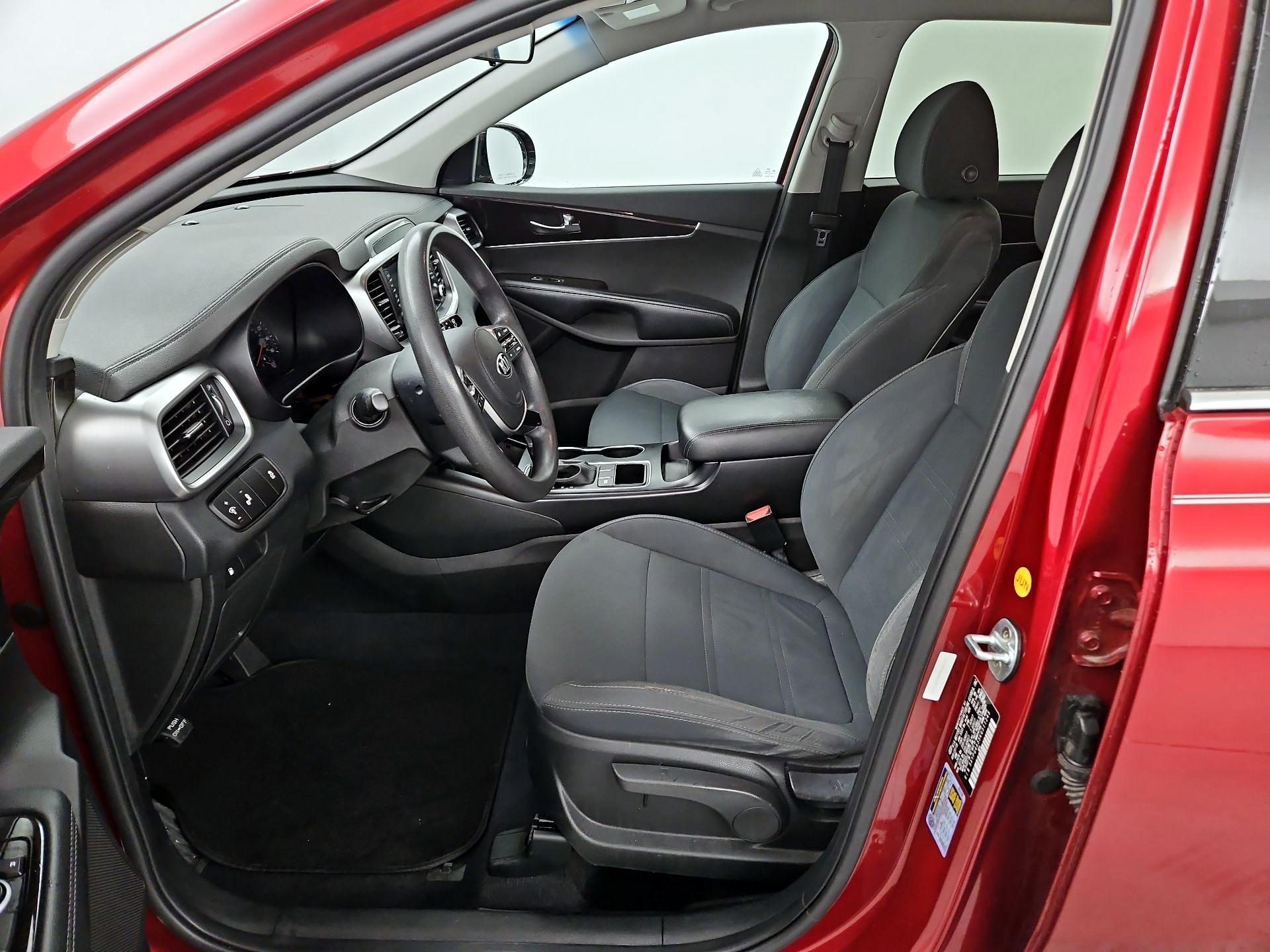 Thumbnail: 2019 Kia Sorento - 11