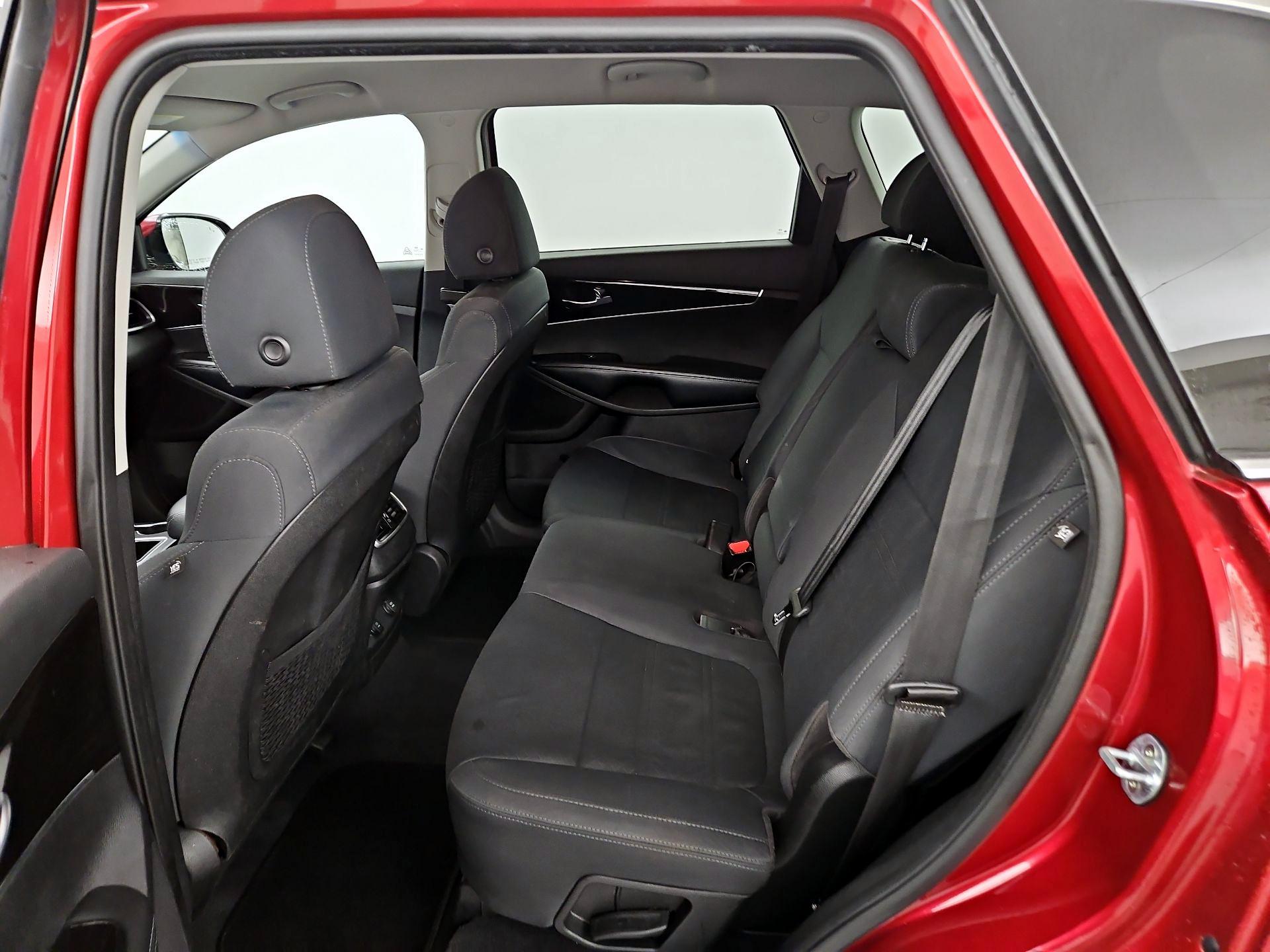 Thumbnail: 2019 Kia Sorento - 19