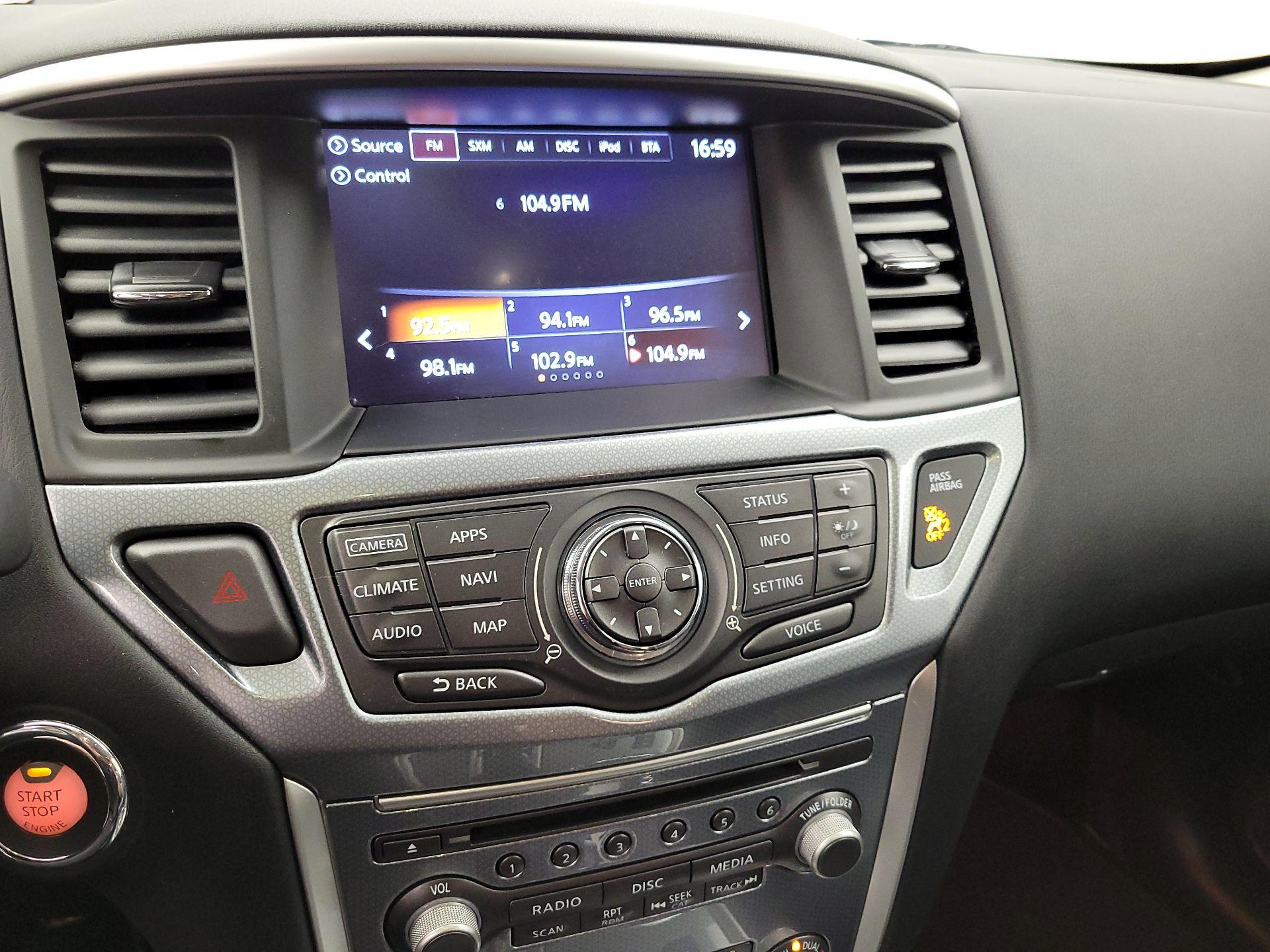 Thumbnail: 2017 Nissan Pathfinder - 16