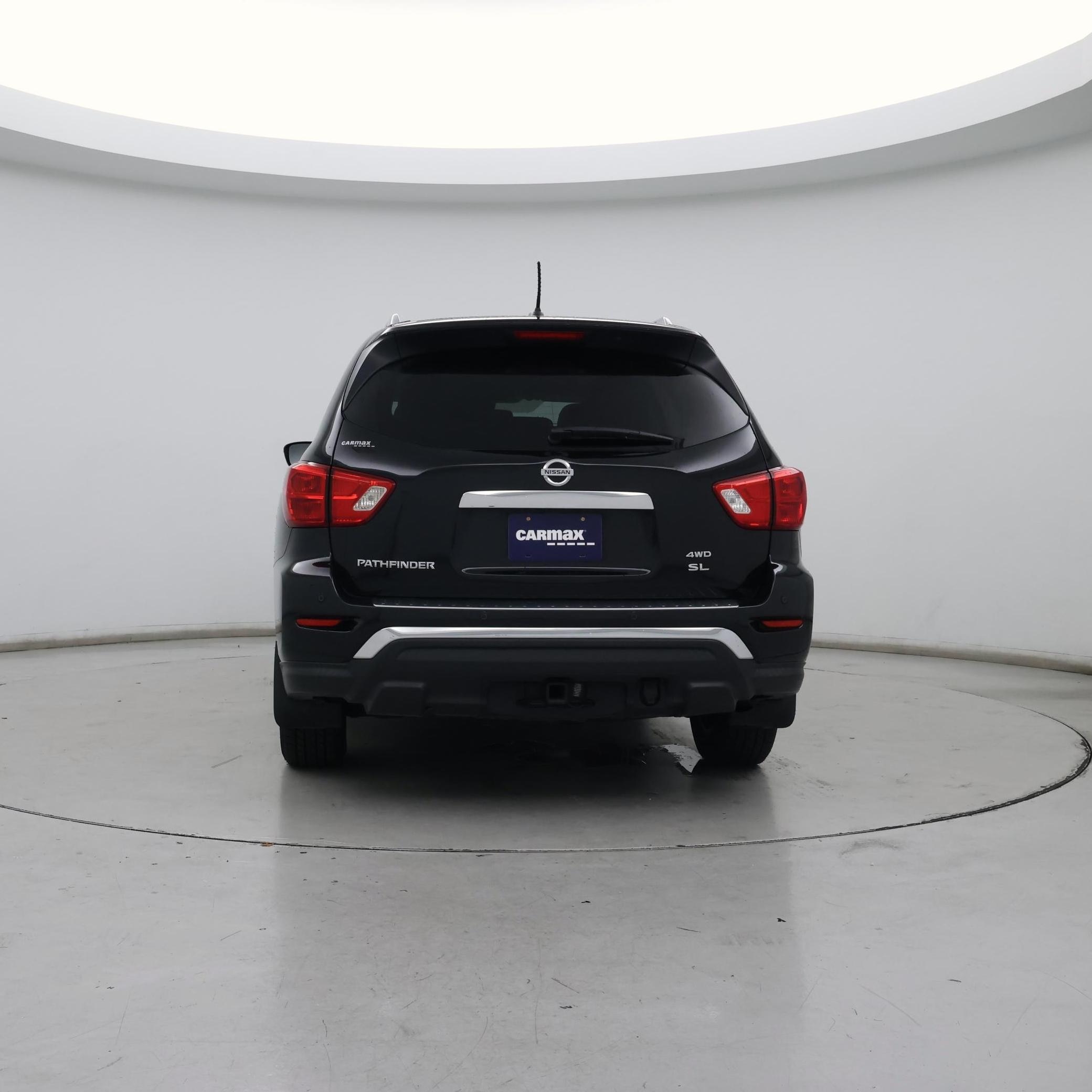 Thumbnail: 2017 Nissan Pathfinder - 6
