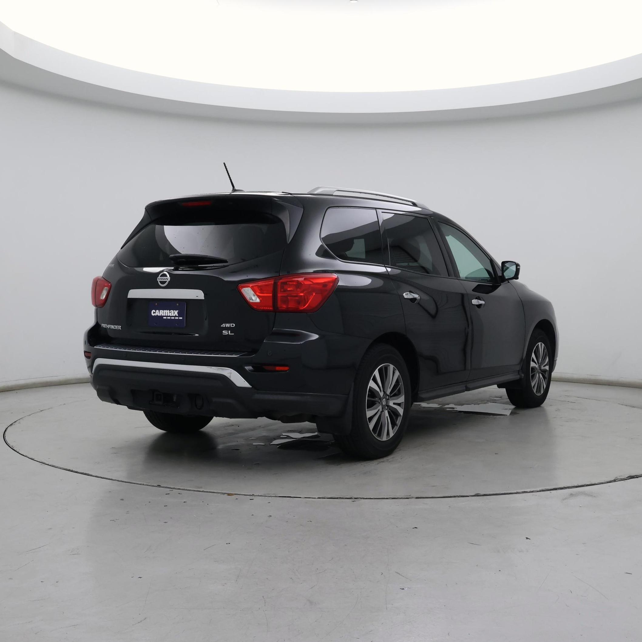Thumbnail: 2017 Nissan Pathfinder - 8