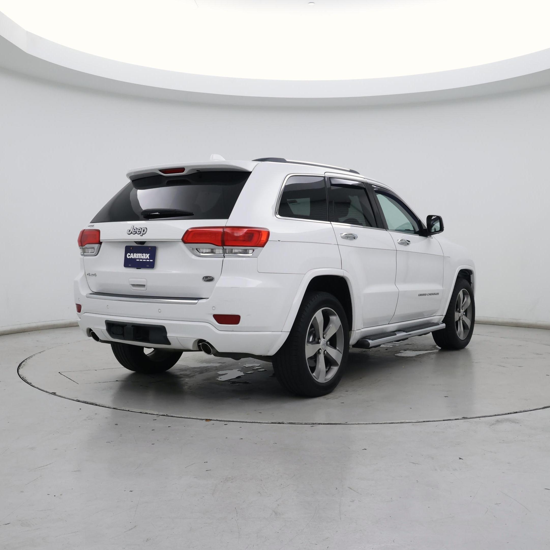 Thumbnail: 2015 Jeep Grand Cherokee - 8