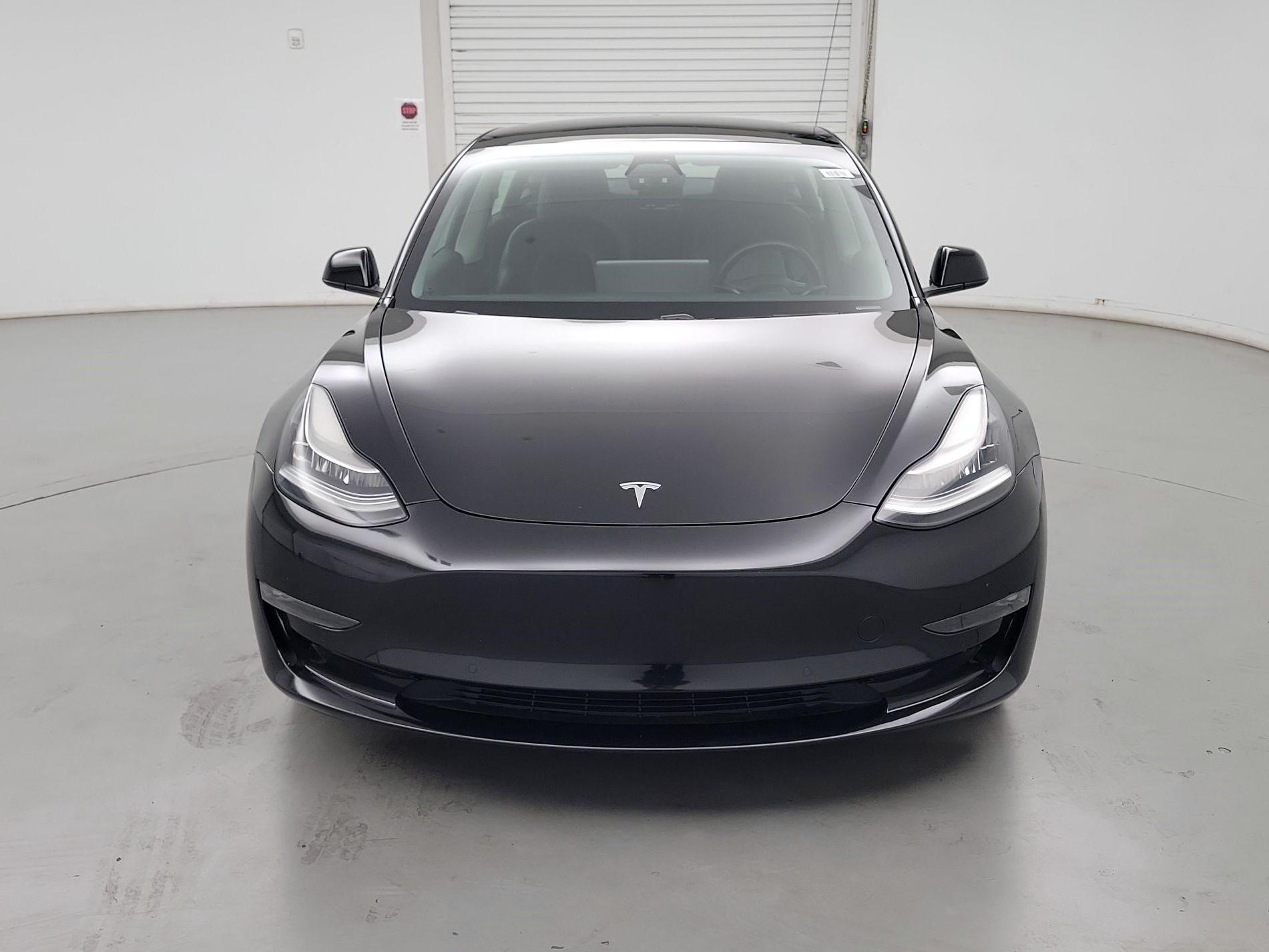 Thumbnail: 2021 Tesla Model 3 - 2