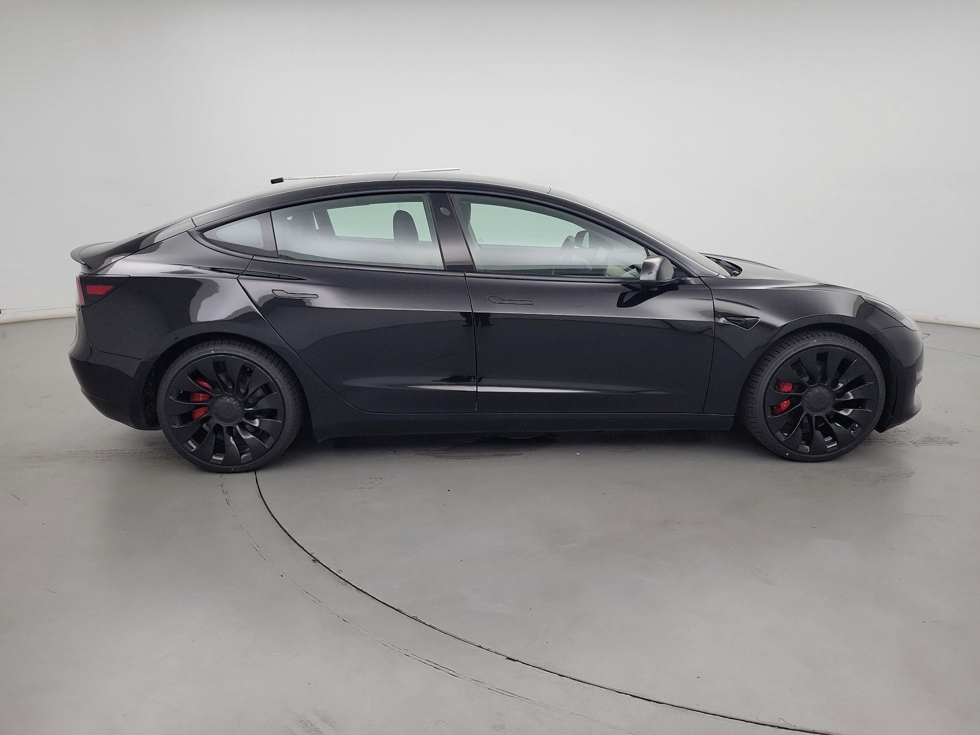 Thumbnail: 2021 Tesla Model 3 - 4