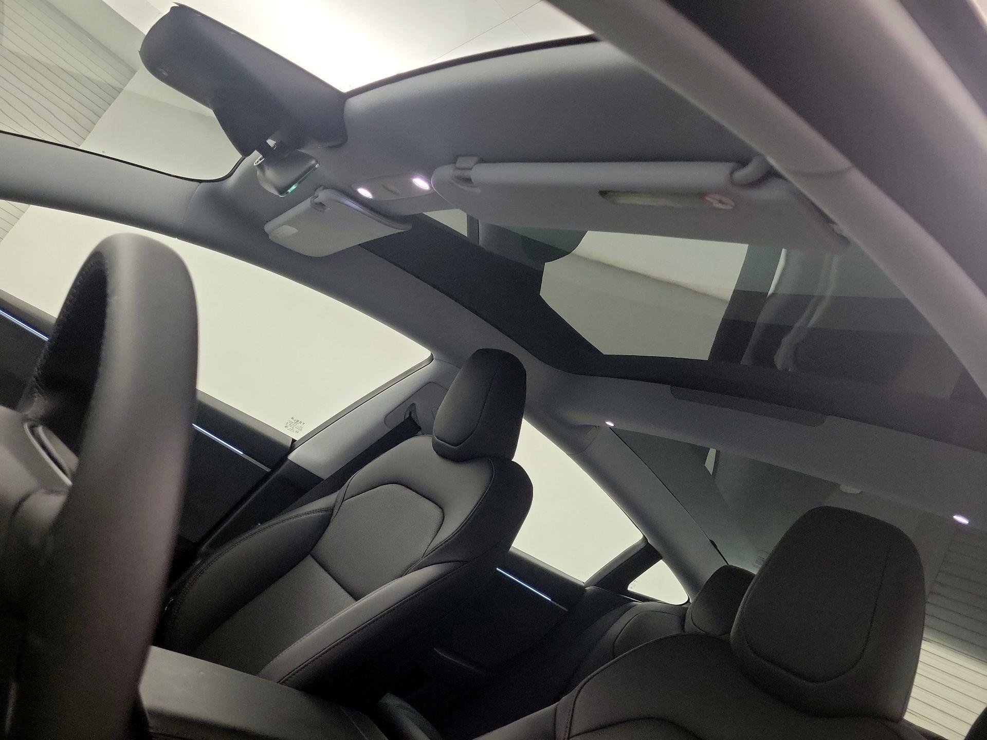 Thumbnail: 2025 Tesla Model 3 - 16