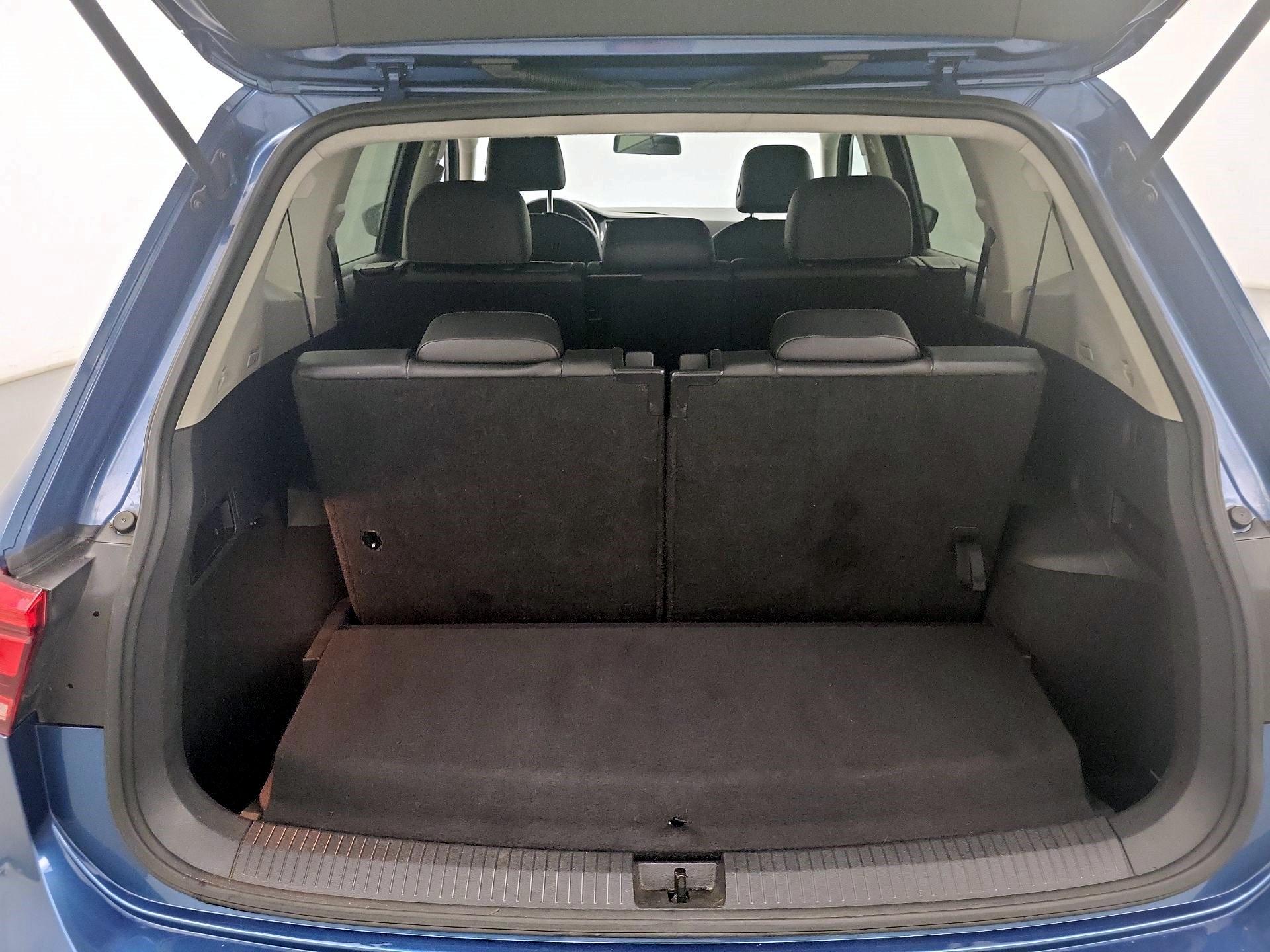 Thumbnail: 2019 Volkswagen Tiguan - 19