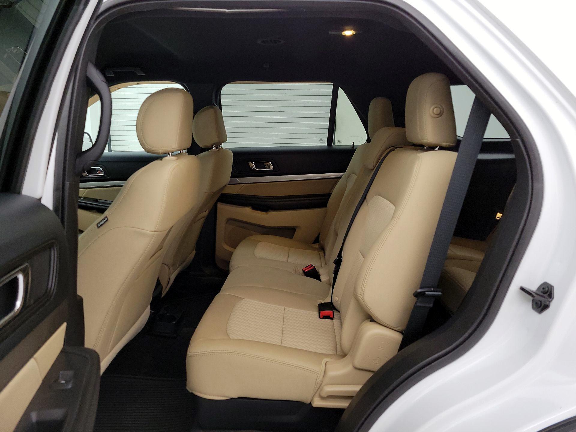 Thumbnail: 2016 Ford Explorer - 19