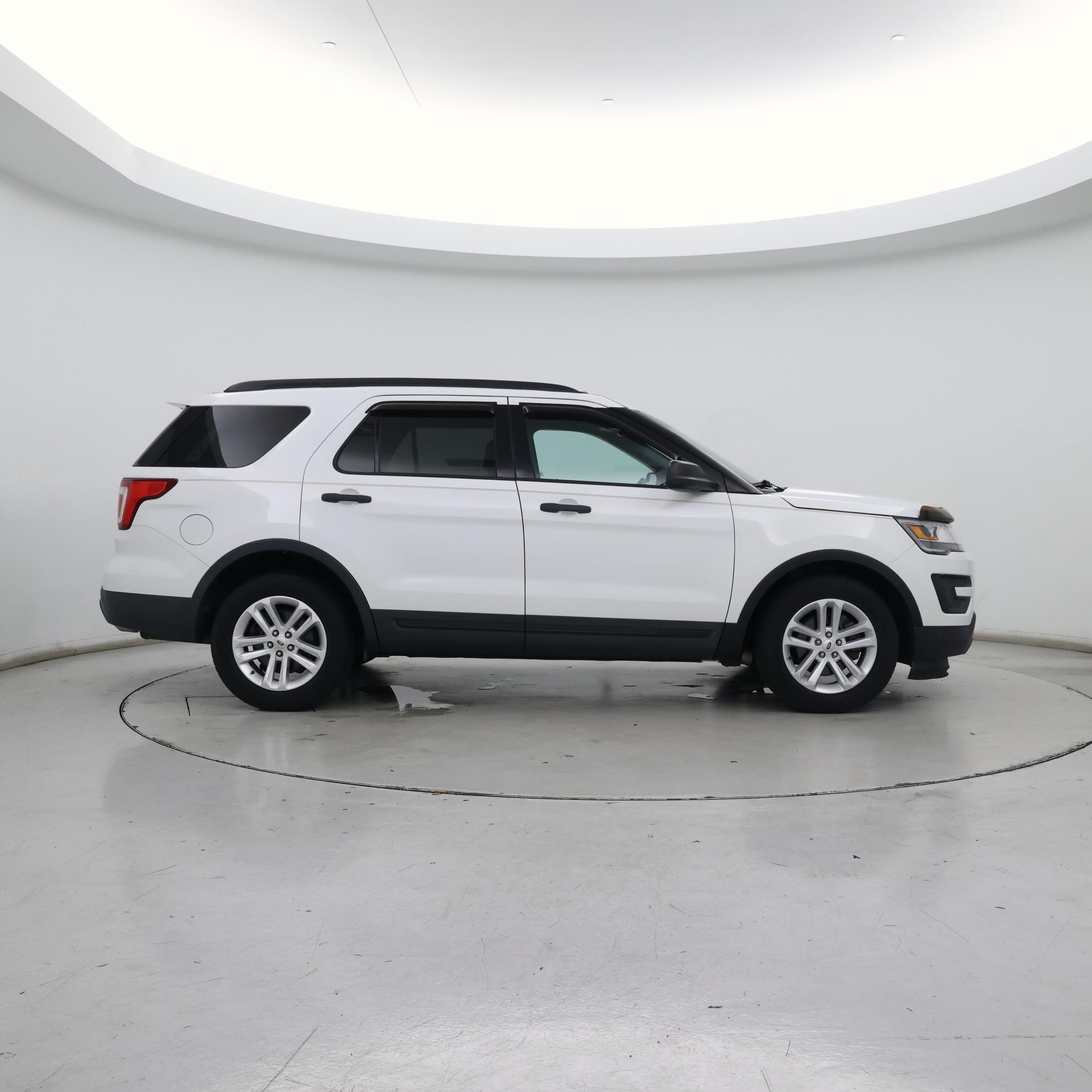 Thumbnail: 2016 Ford Explorer - 7