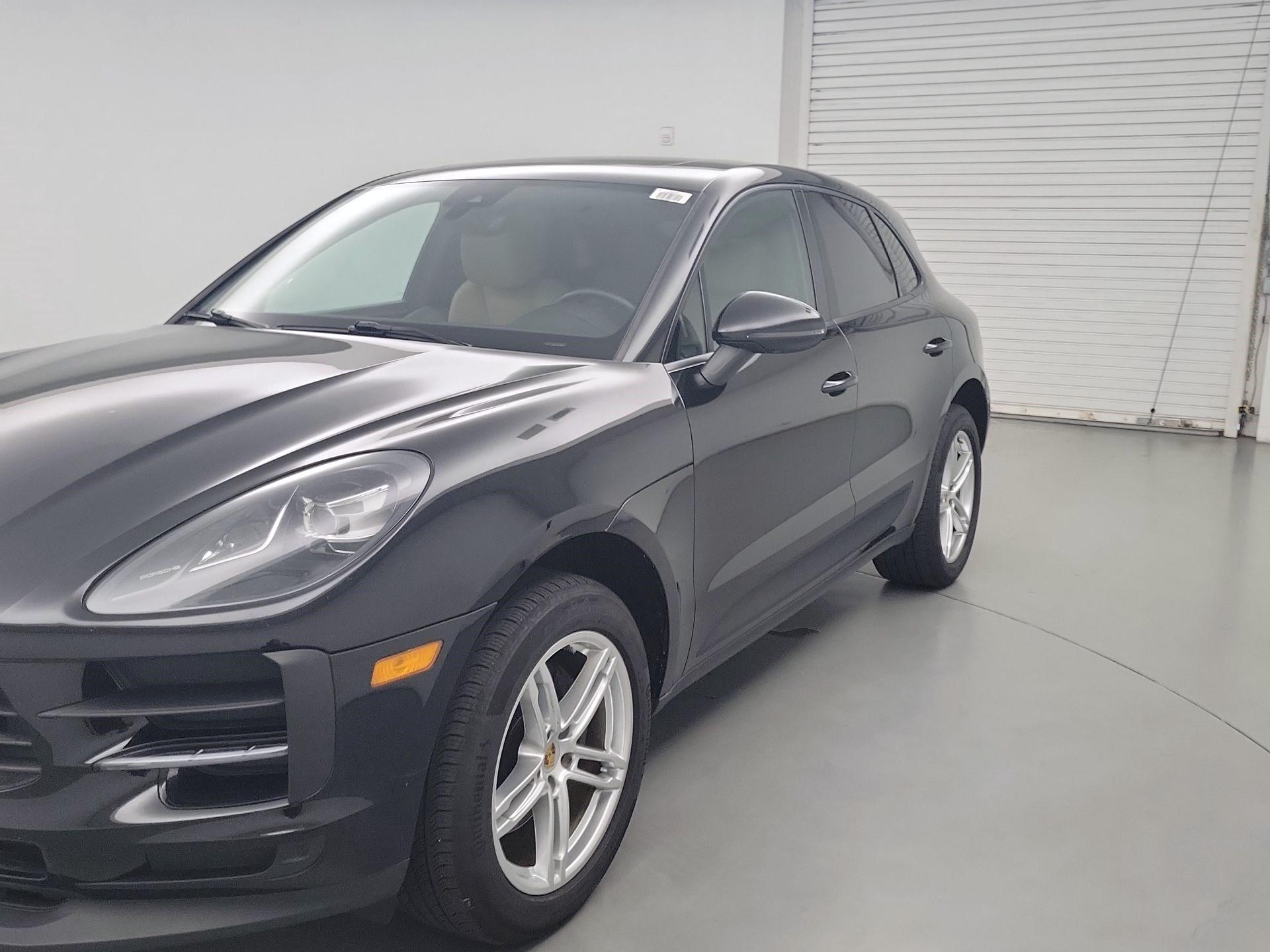 Thumbnail: 2020 Porsche Macan - 3