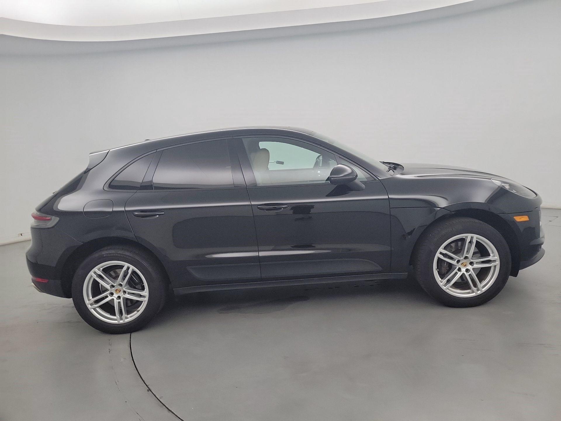 Thumbnail: 2020 Porsche Macan - 4