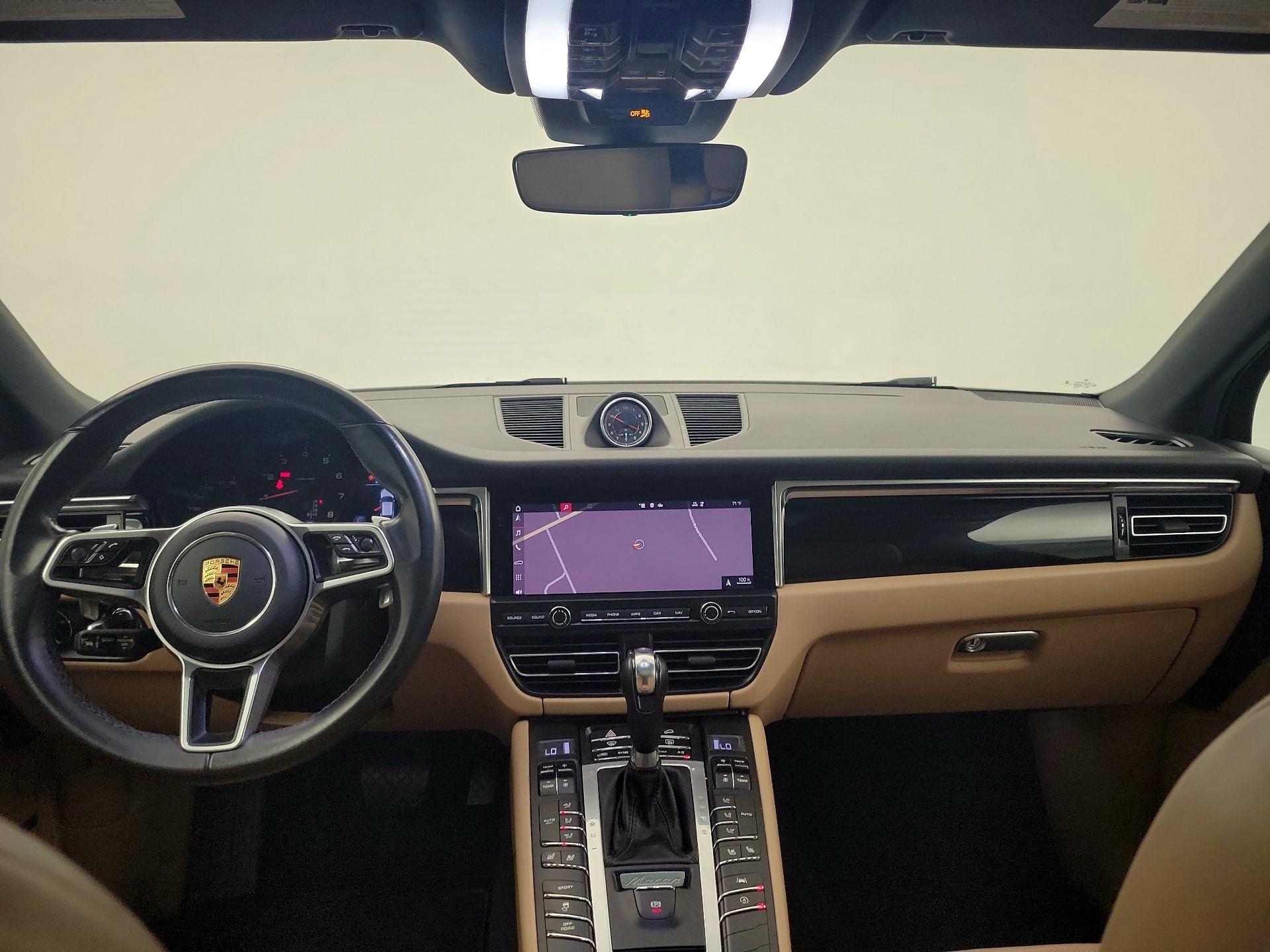 Thumbnail: 2020 Porsche Macan - 8