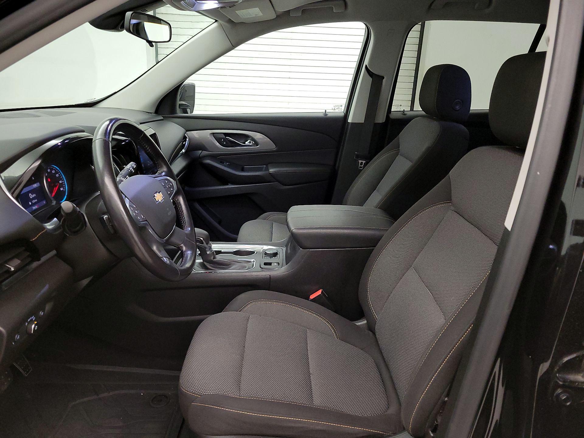 Thumbnail: 2021 Chevrolet Traverse - 11