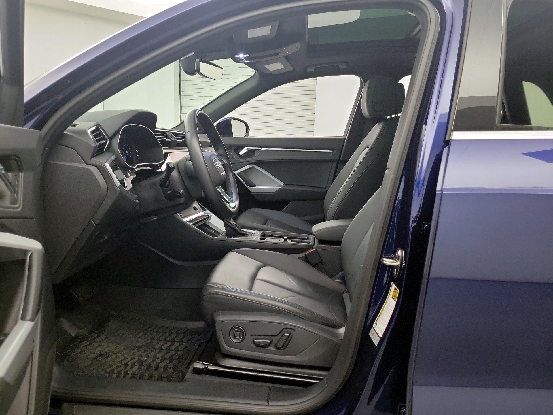 Thumbnail: 2021 Audi Q3 - 9