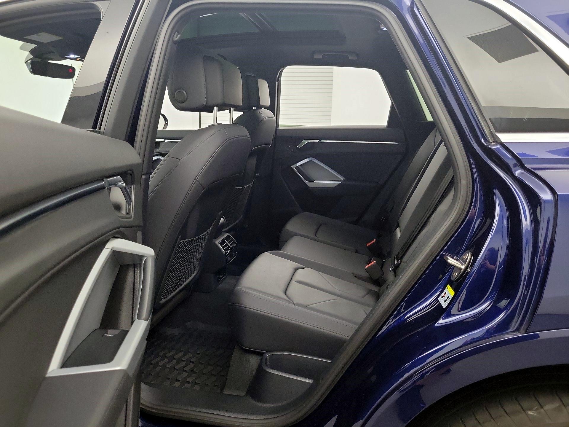Thumbnail: 2021 Audi Q3 - 18