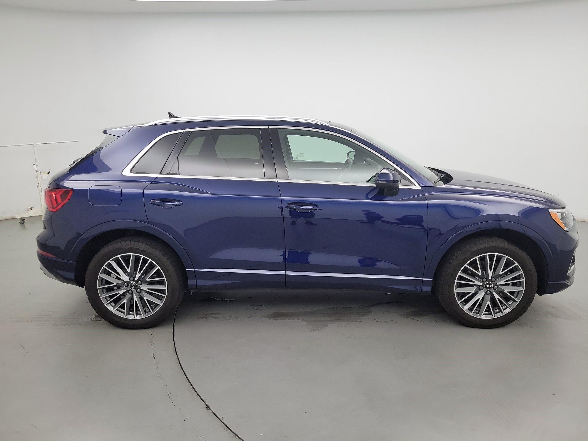Thumbnail: 2021 Audi Q3 - 4