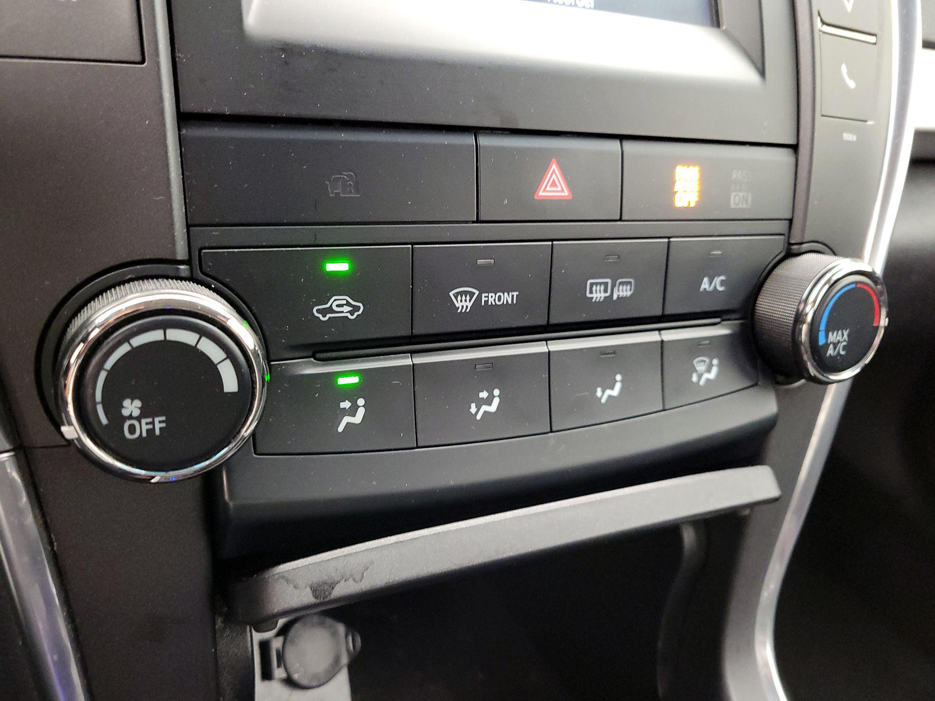 Thumbnail: 2017 Toyota Camry - 16
