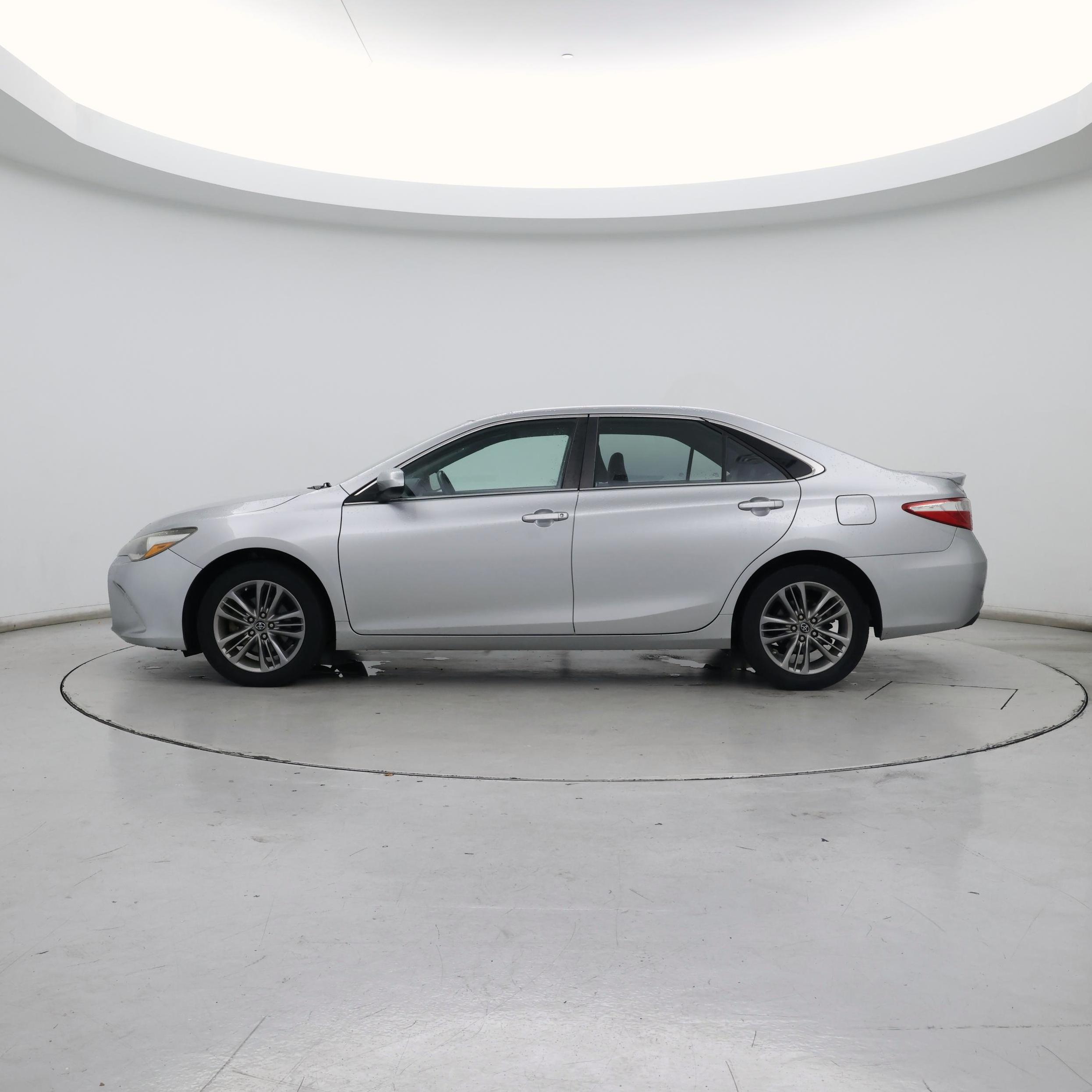 Thumbnail: 2017 Toyota Camry - 3