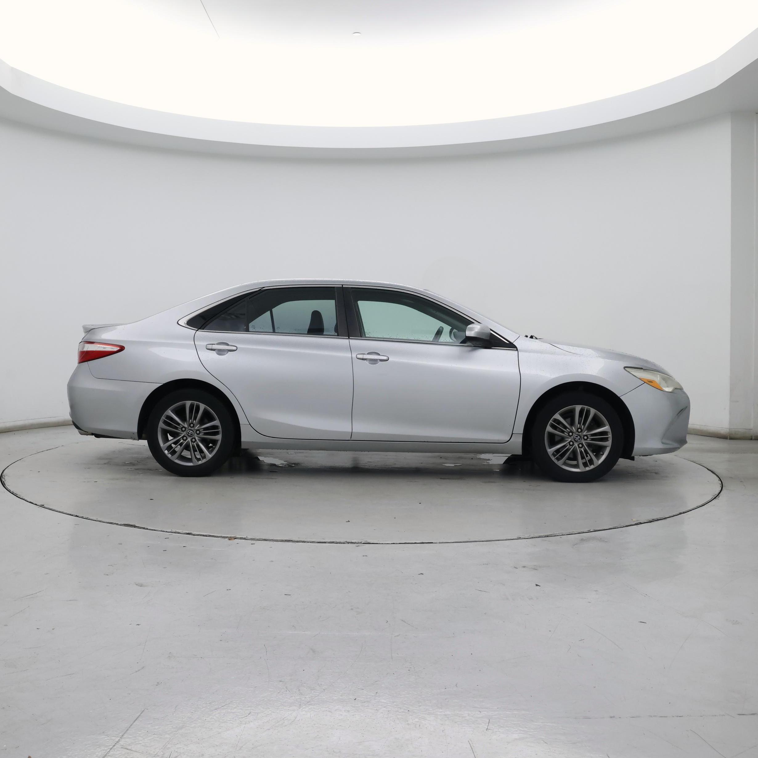 Thumbnail: 2017 Toyota Camry - 7