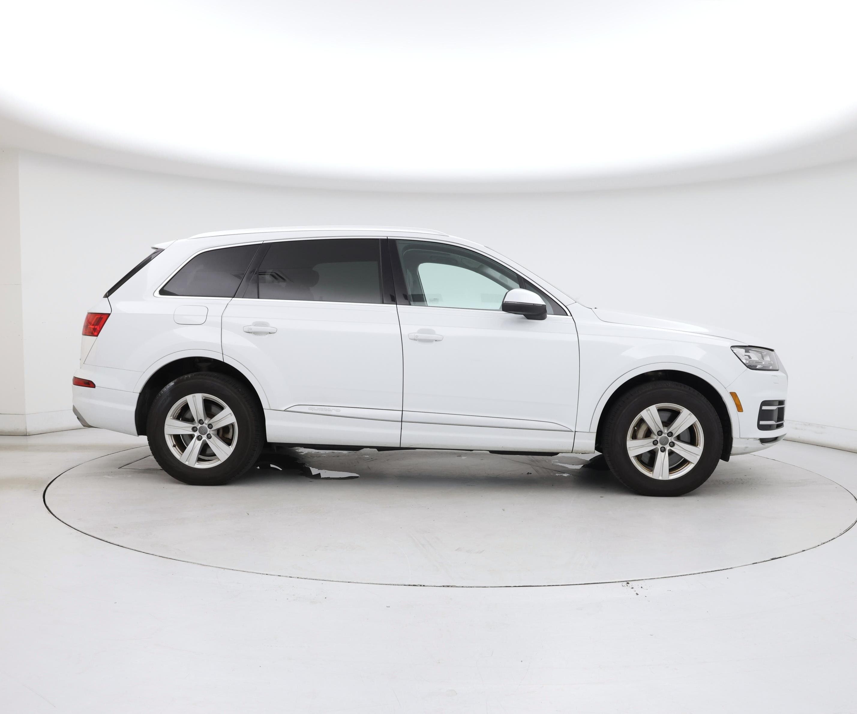 Thumbnail: 2019 Audi Q7 - 7