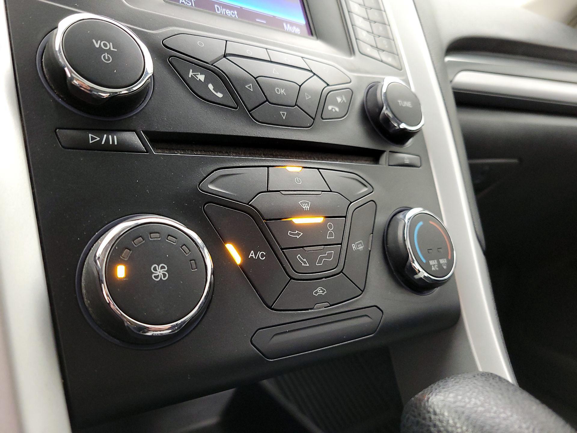 Thumbnail: 2014 Ford Fusion - 15