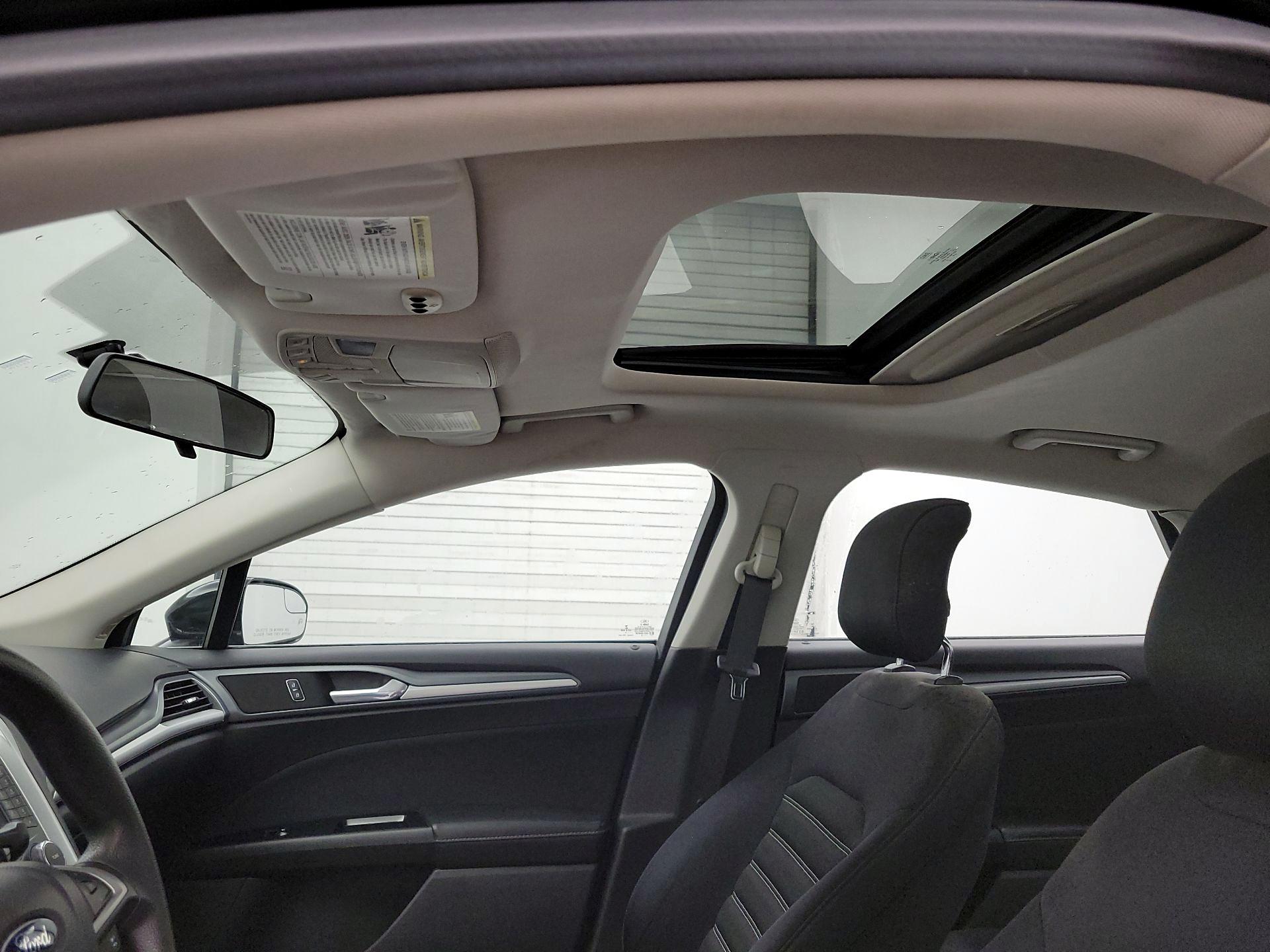 Thumbnail: 2014 Ford Fusion - 17