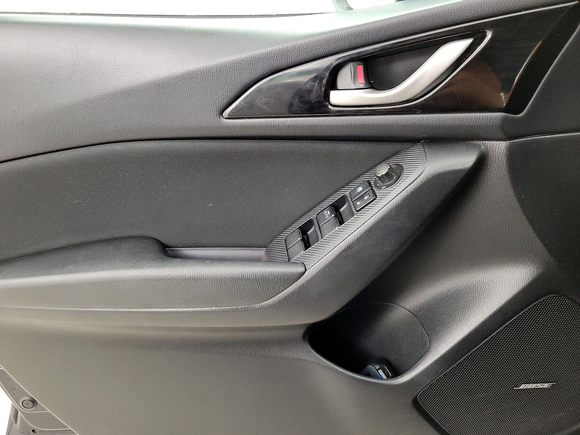 Thumbnail: 2016 Mazda Mazda3 - 12
