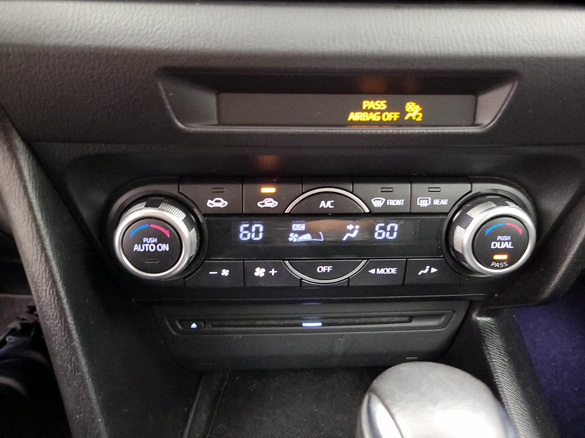 Thumbnail: 2016 Mazda Mazda3 - 16