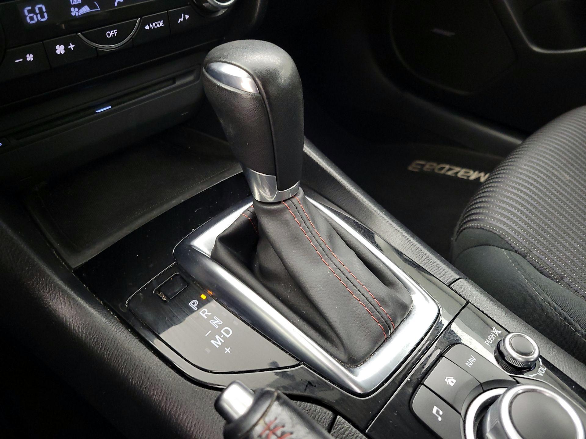 Thumbnail: 2016 Mazda Mazda3 - 17
