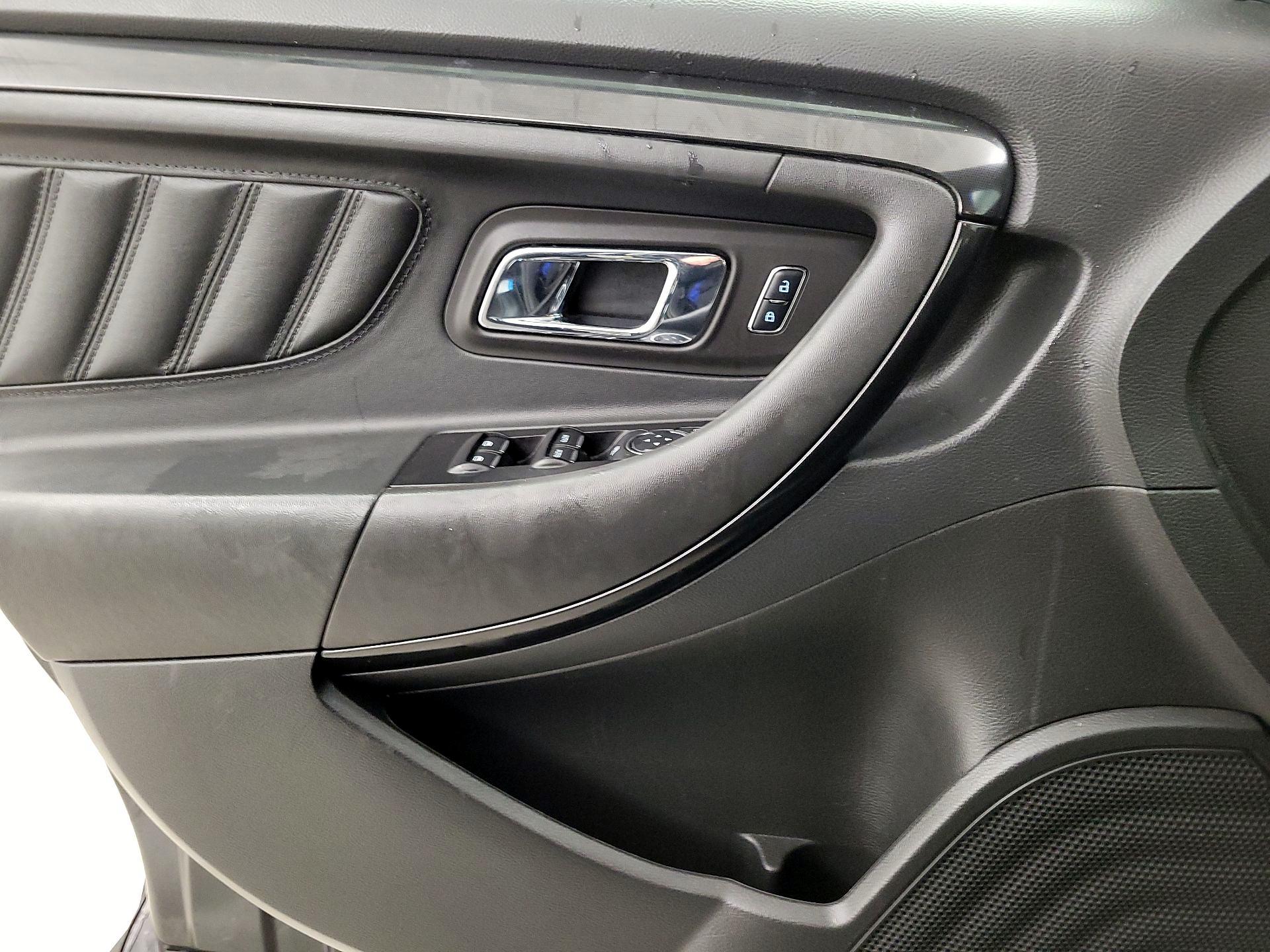 Thumbnail: 2015 Ford Taurus - 12