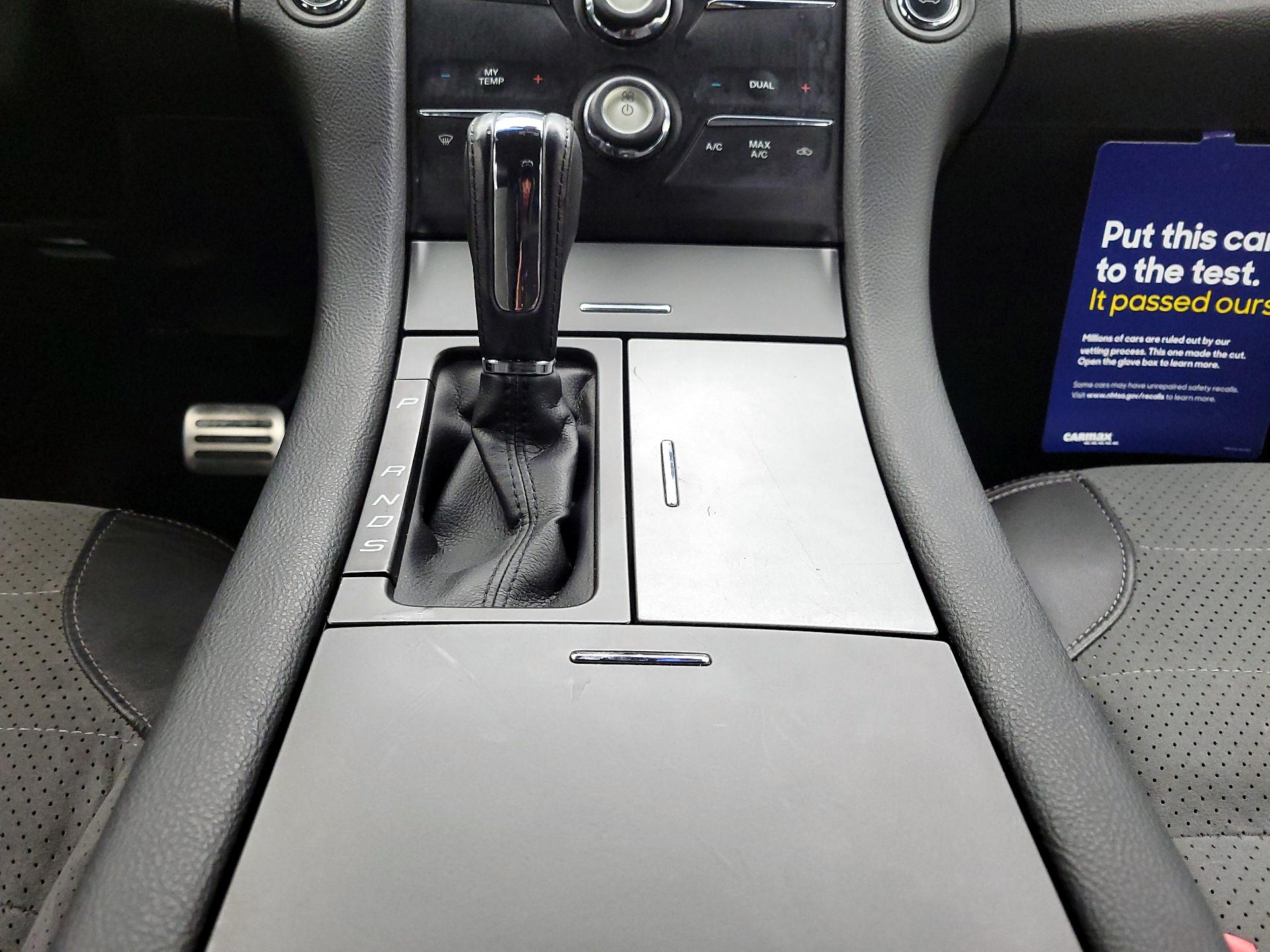 Thumbnail: 2015 Ford Taurus - 18