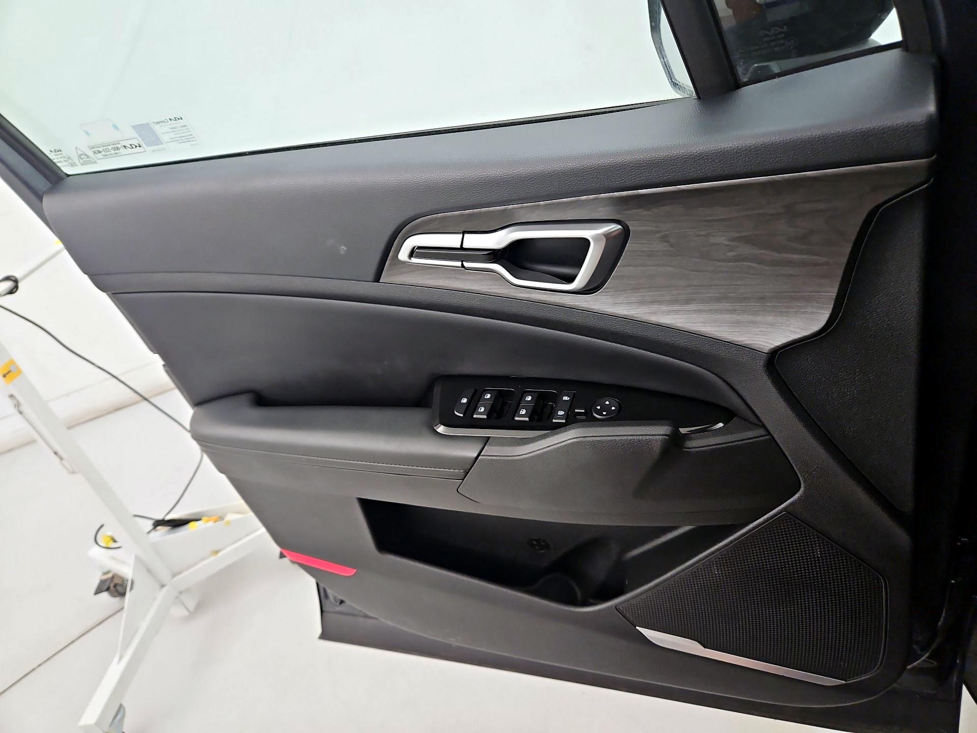 Thumbnail: 2023 Kia Sportage - 12
