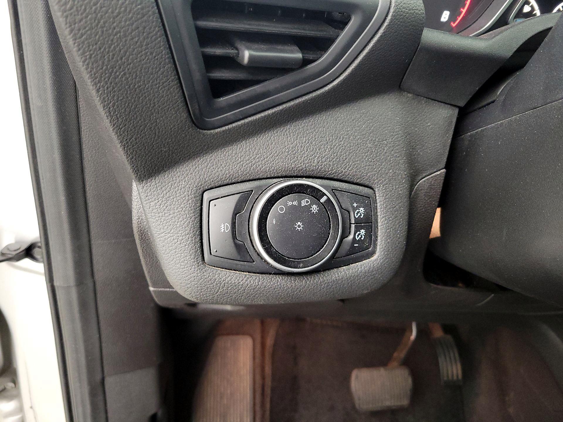 Thumbnail: 2015 Ford Escape - 13