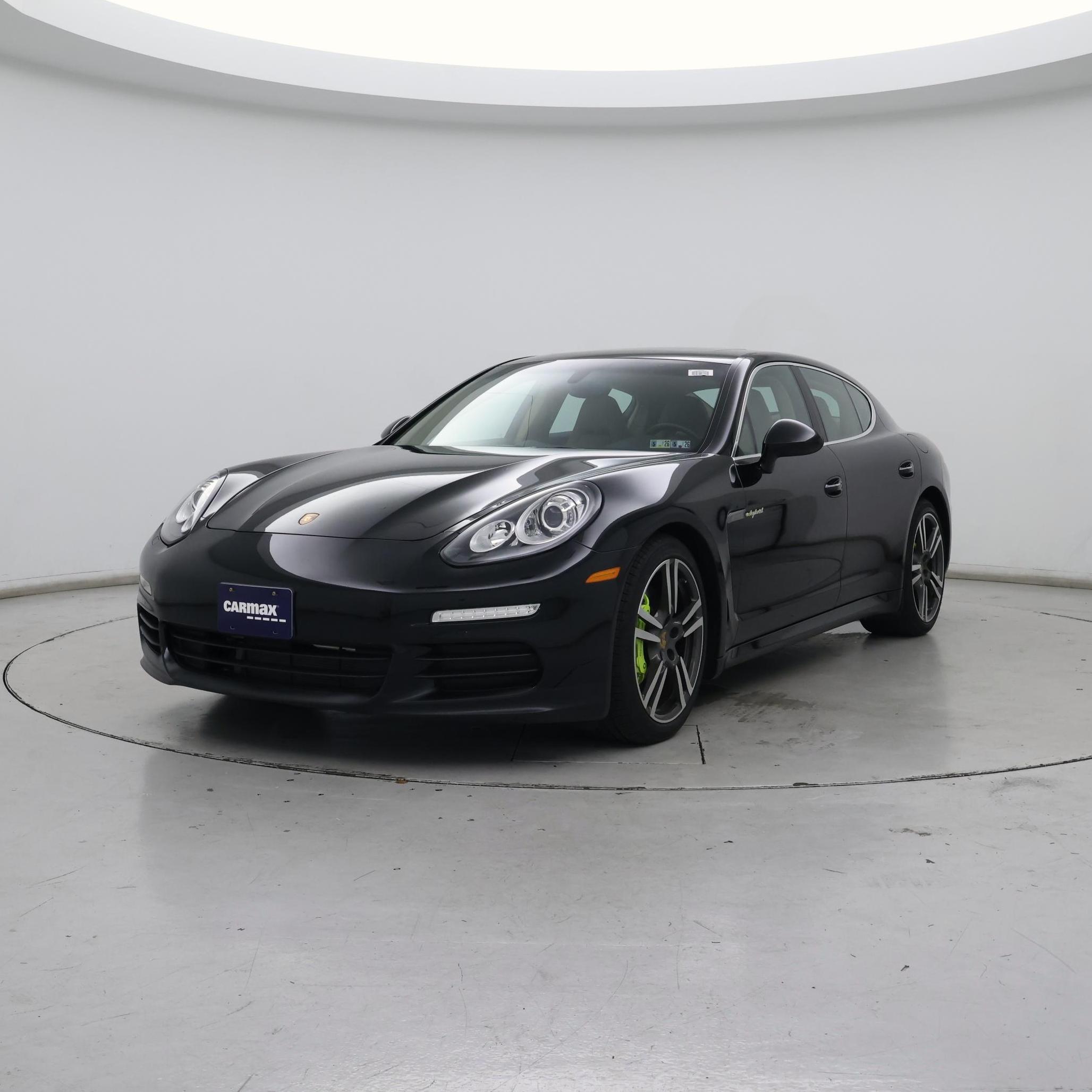 Thumbnail: 2015 Porsche Panamera - 4