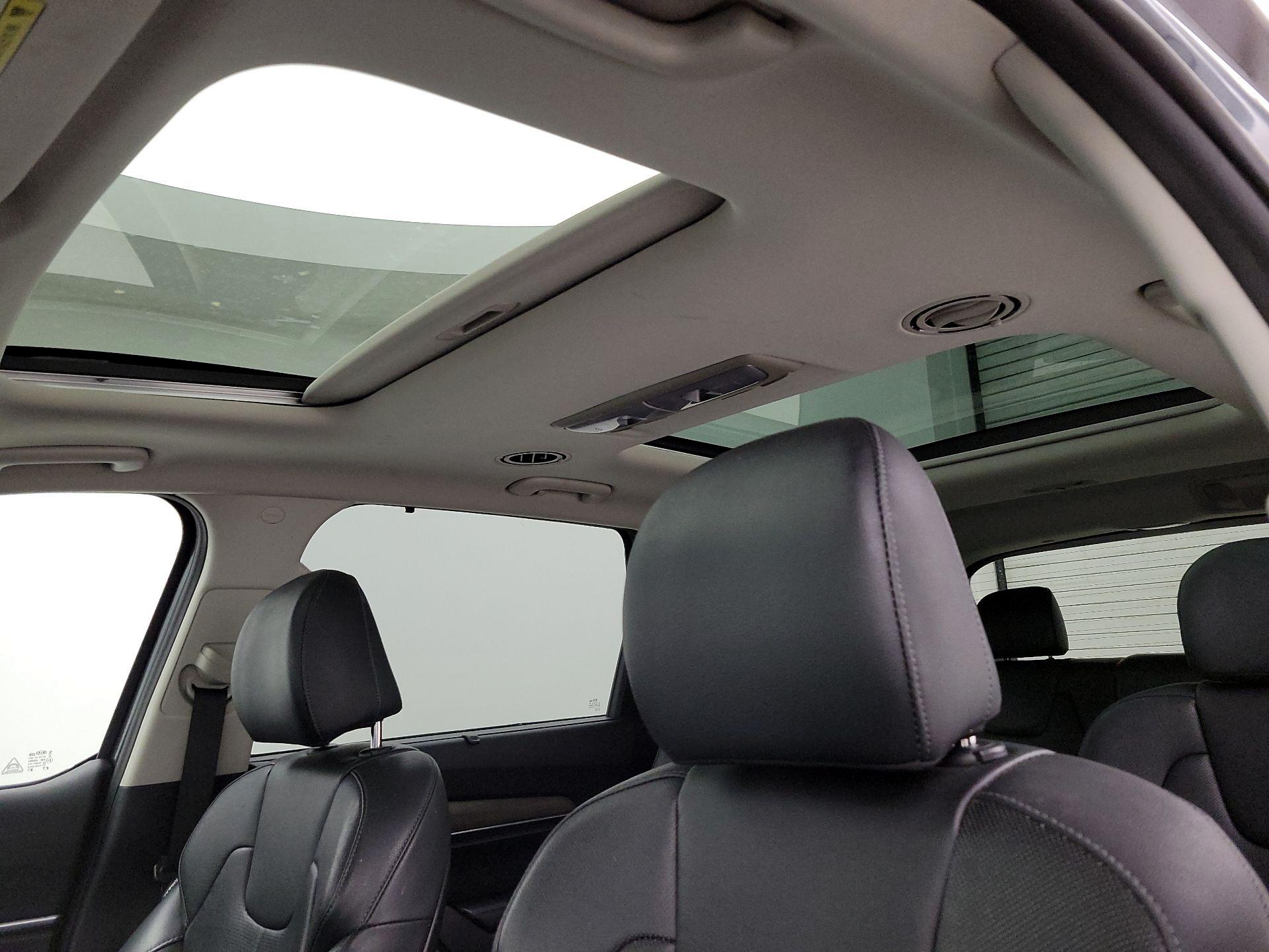 Thumbnail: 2020 Kia Telluride - 20