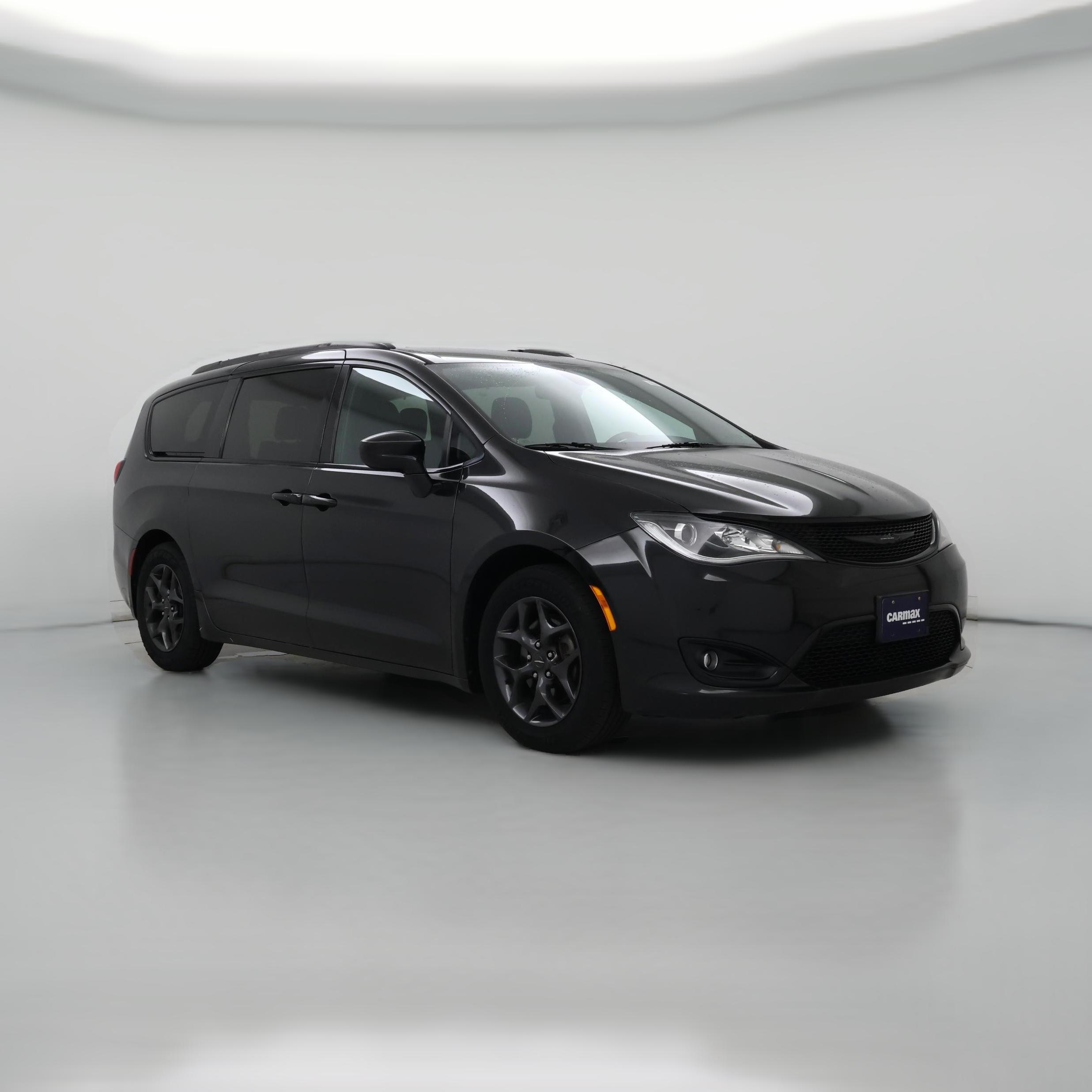 Thumbnail: 2018 Chrysler Pacifica - 1