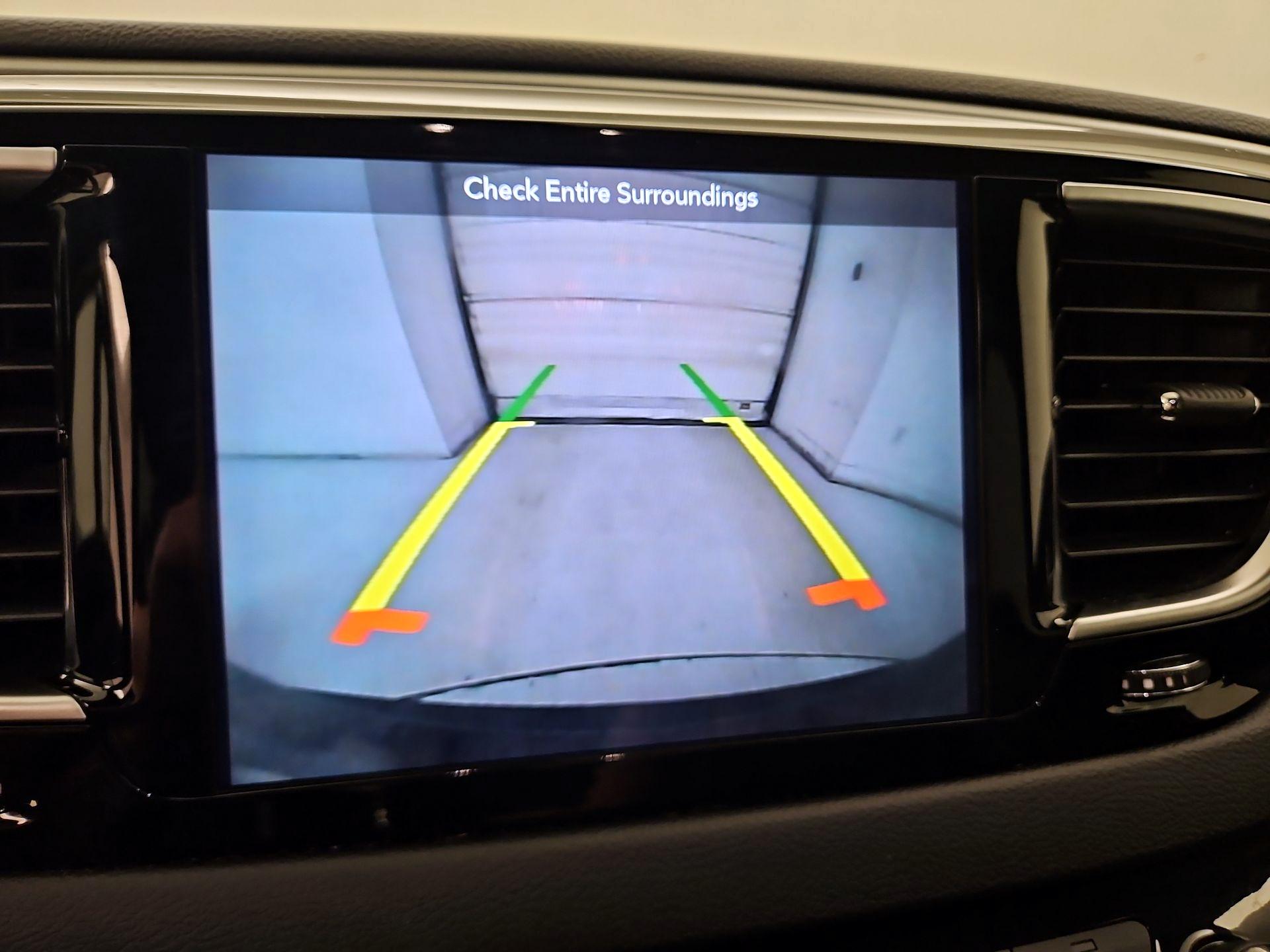 Thumbnail: 2018 Chrysler Pacifica - 14