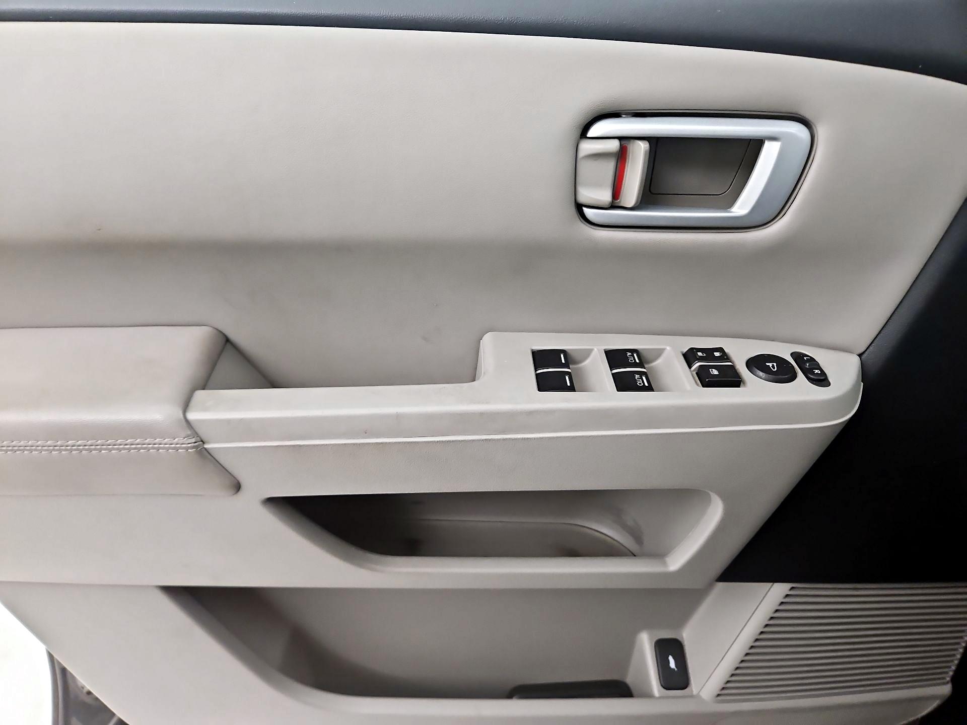 Thumbnail: 2015 Honda Pilot - 12
