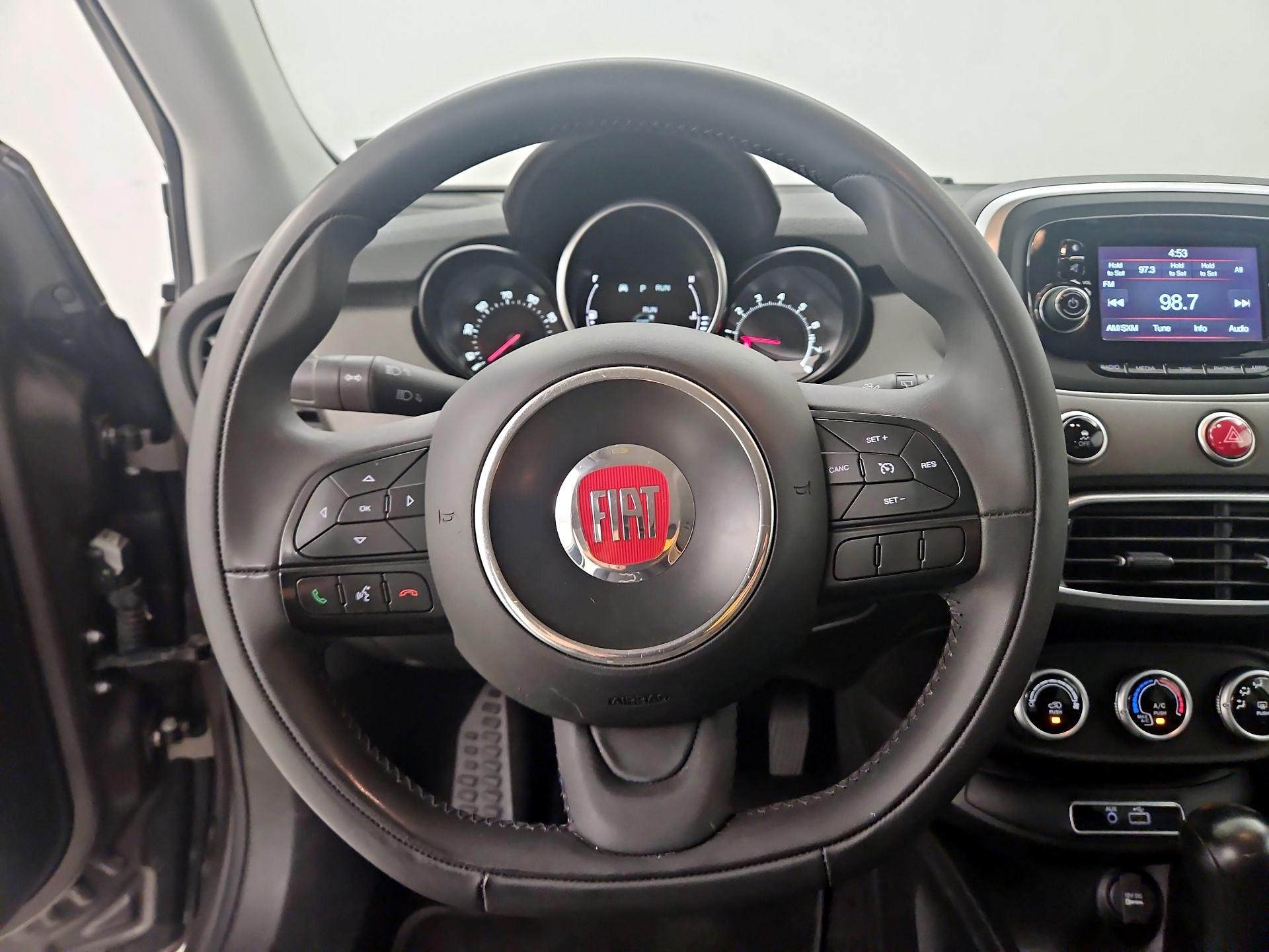 Thumbnail: 2016 Fiat 500X - 10