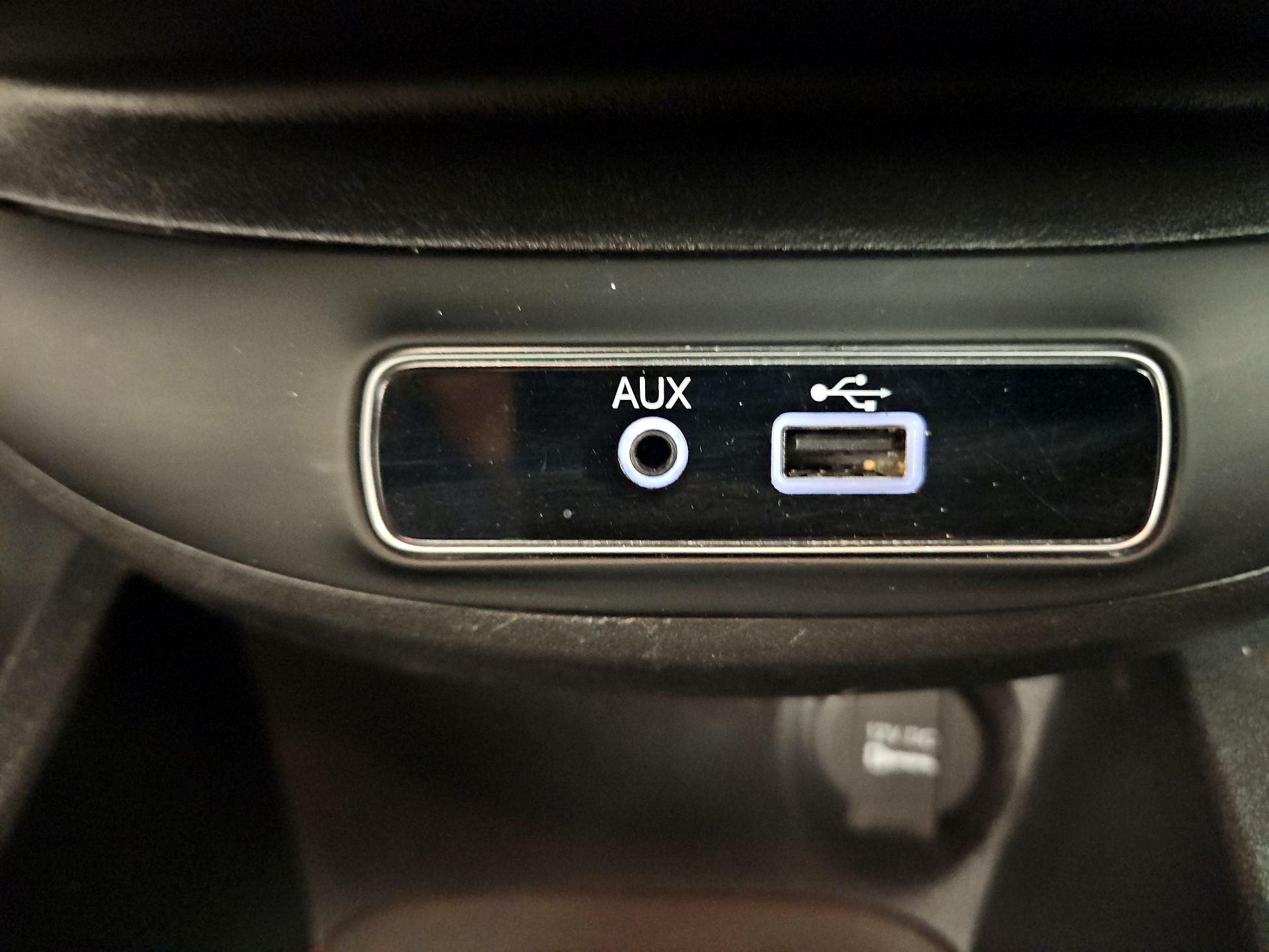 Thumbnail: 2016 Fiat 500X - 18