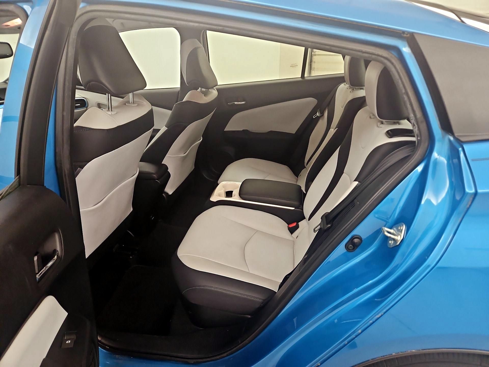 Thumbnail: 2018 Toyota Prius Prime - 20