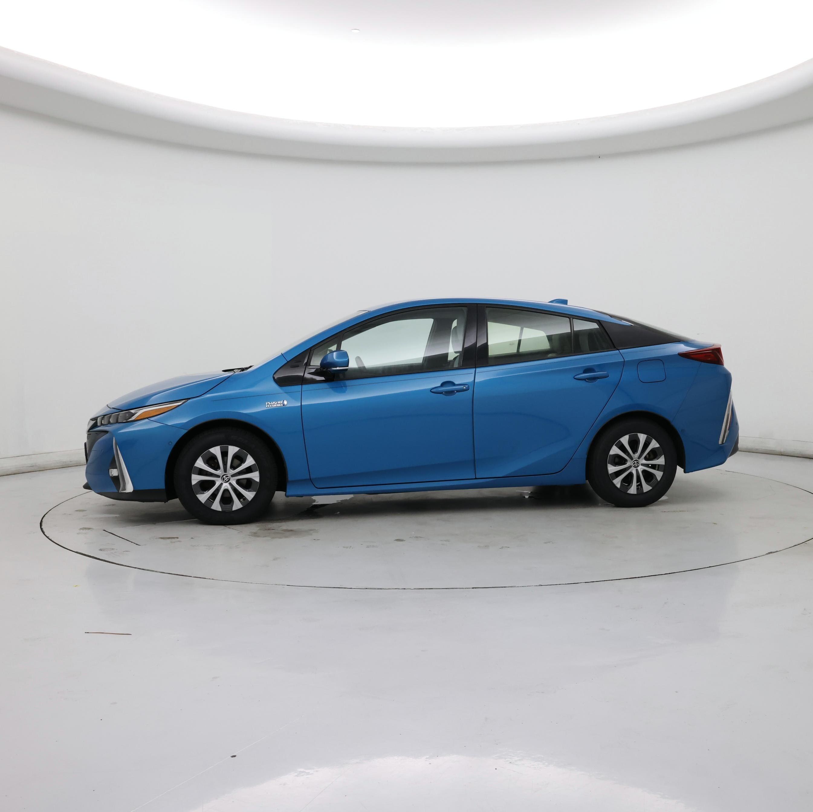 Thumbnail: 2018 Toyota Prius Prime - 3