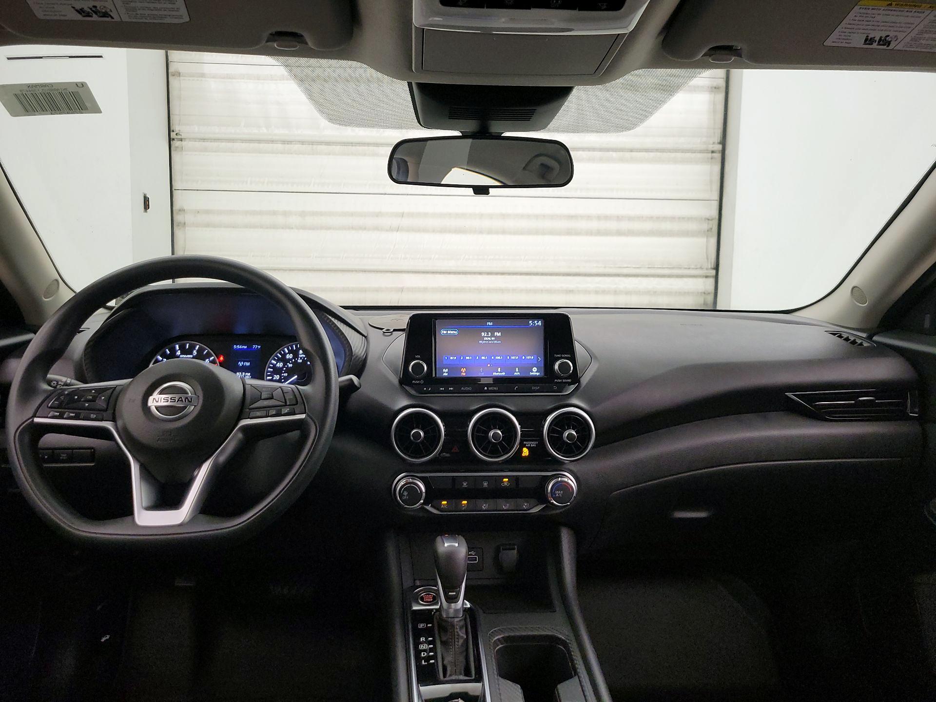 Thumbnail: 2020 Nissan Sentra - 9