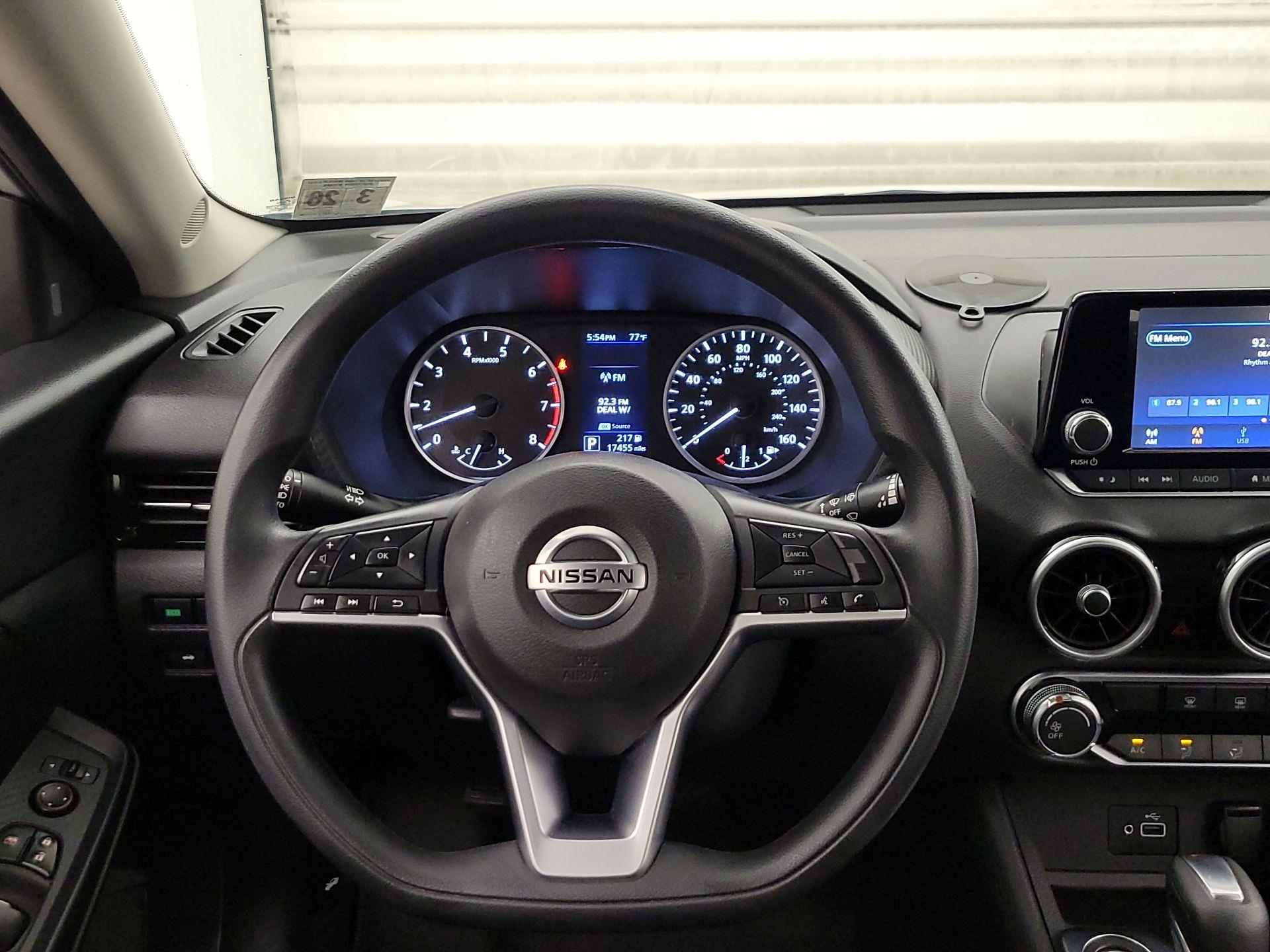 Thumbnail: 2020 Nissan Sentra - 10